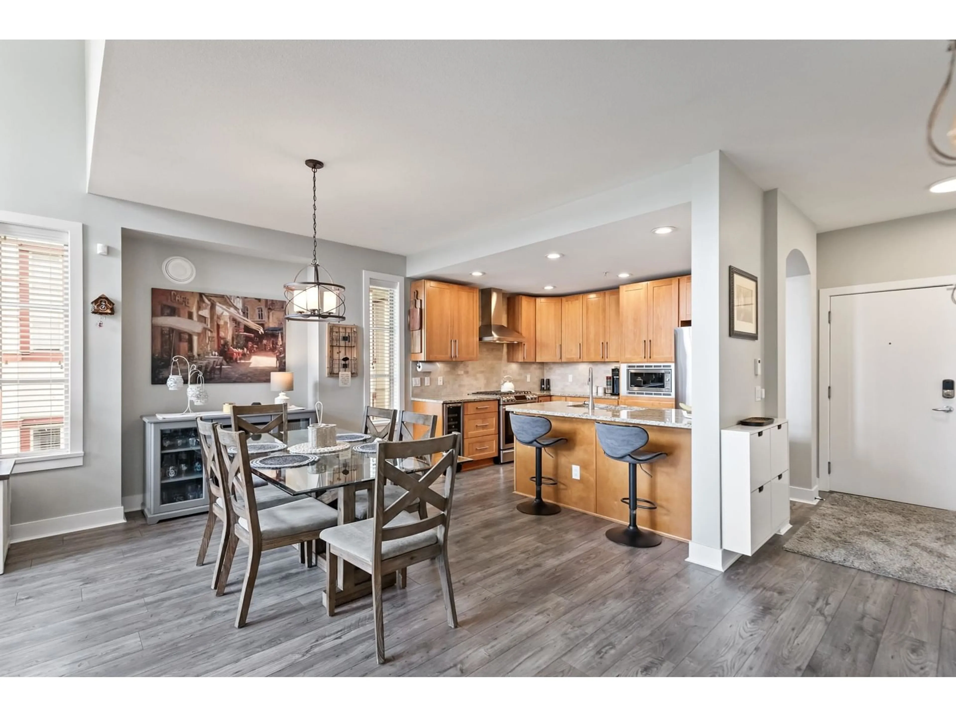 Open concept kitchen, unknown for 303 - 16483 64, Surrey British Columbia V3S6V7