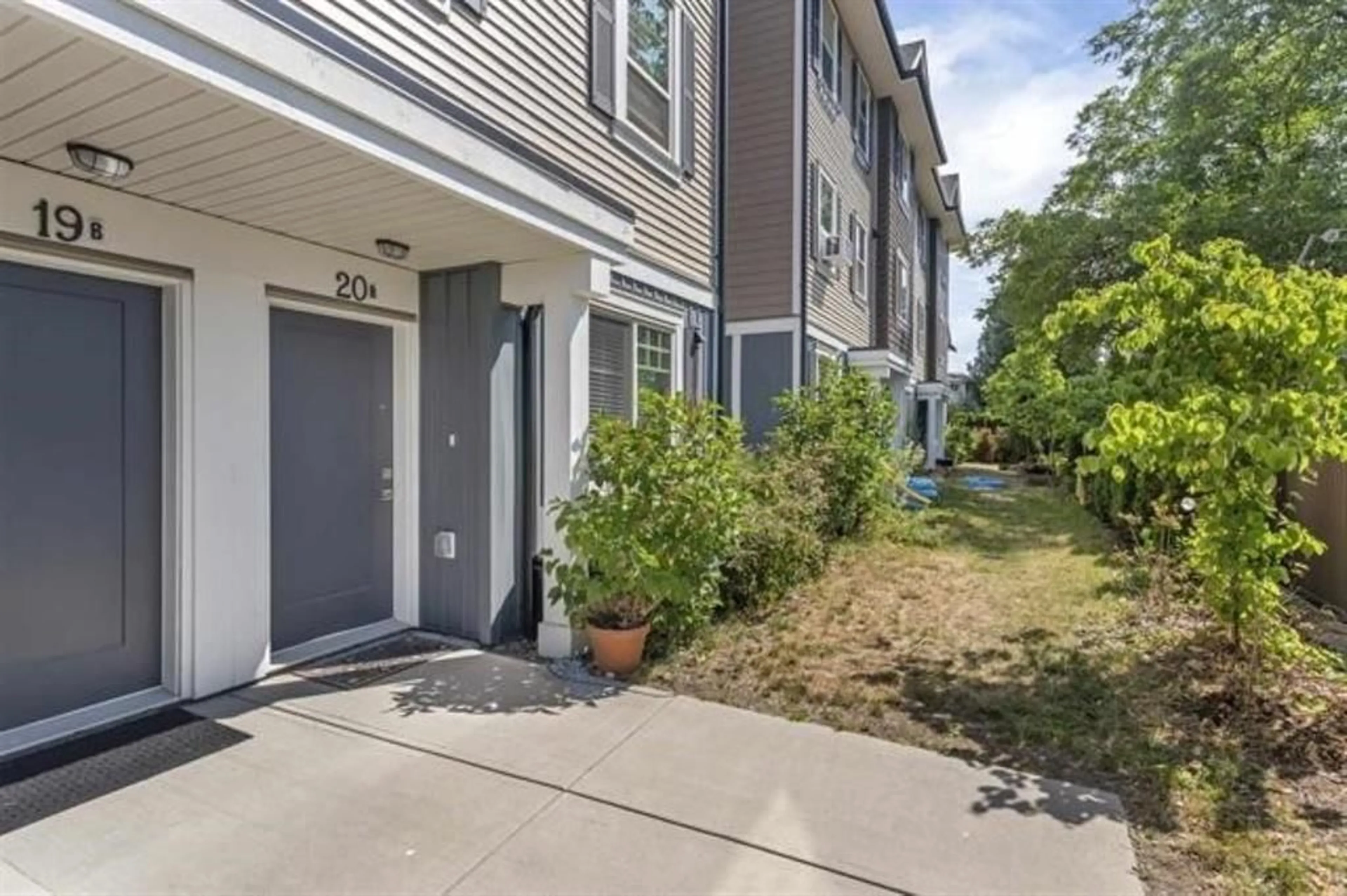 Unknown for 20 - 1950 SALTON, Abbotsford British Columbia V2S0L1