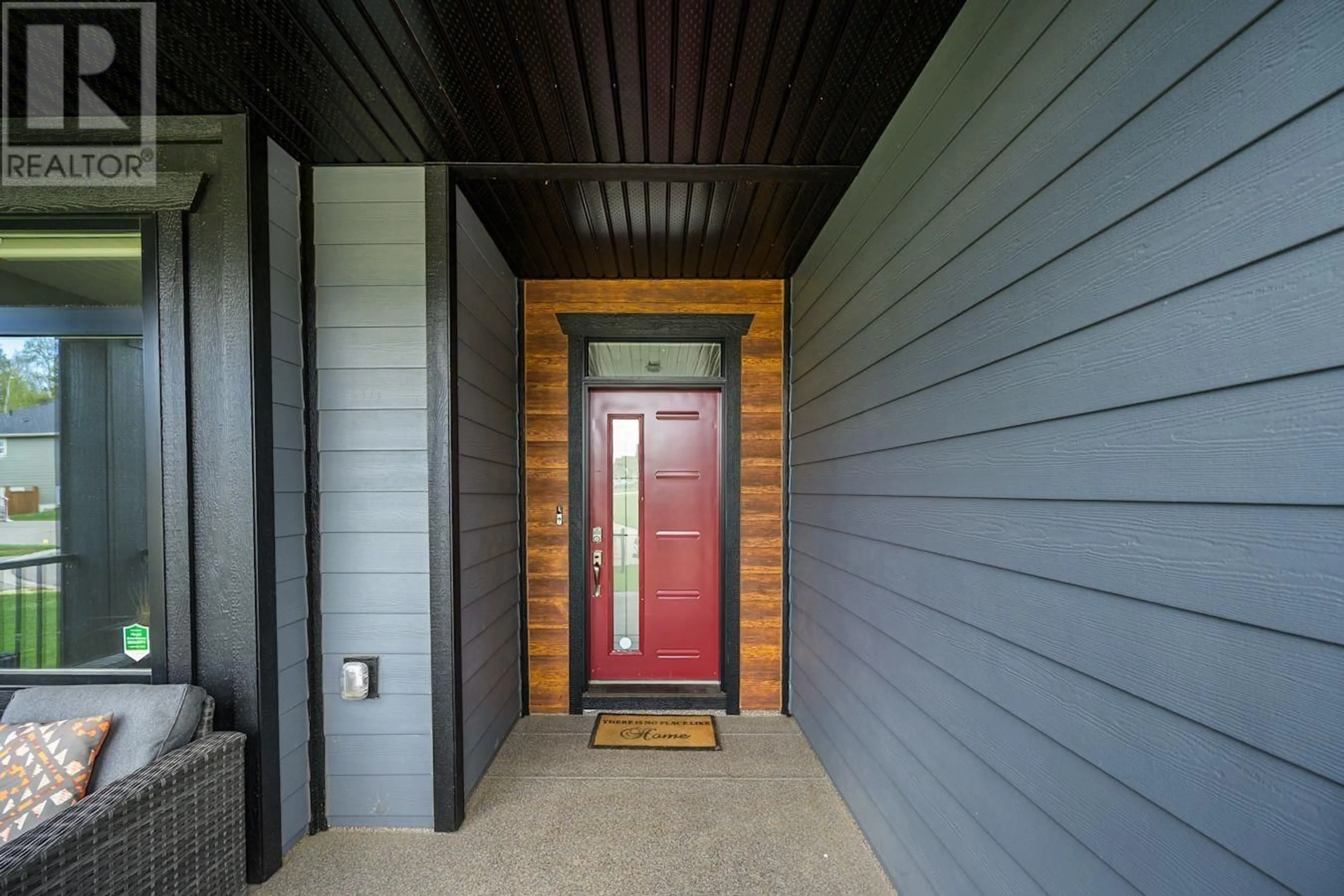 Indoor entryway for 2955 MAURICE DRIVE, Prince George British Columbia V2N0C8