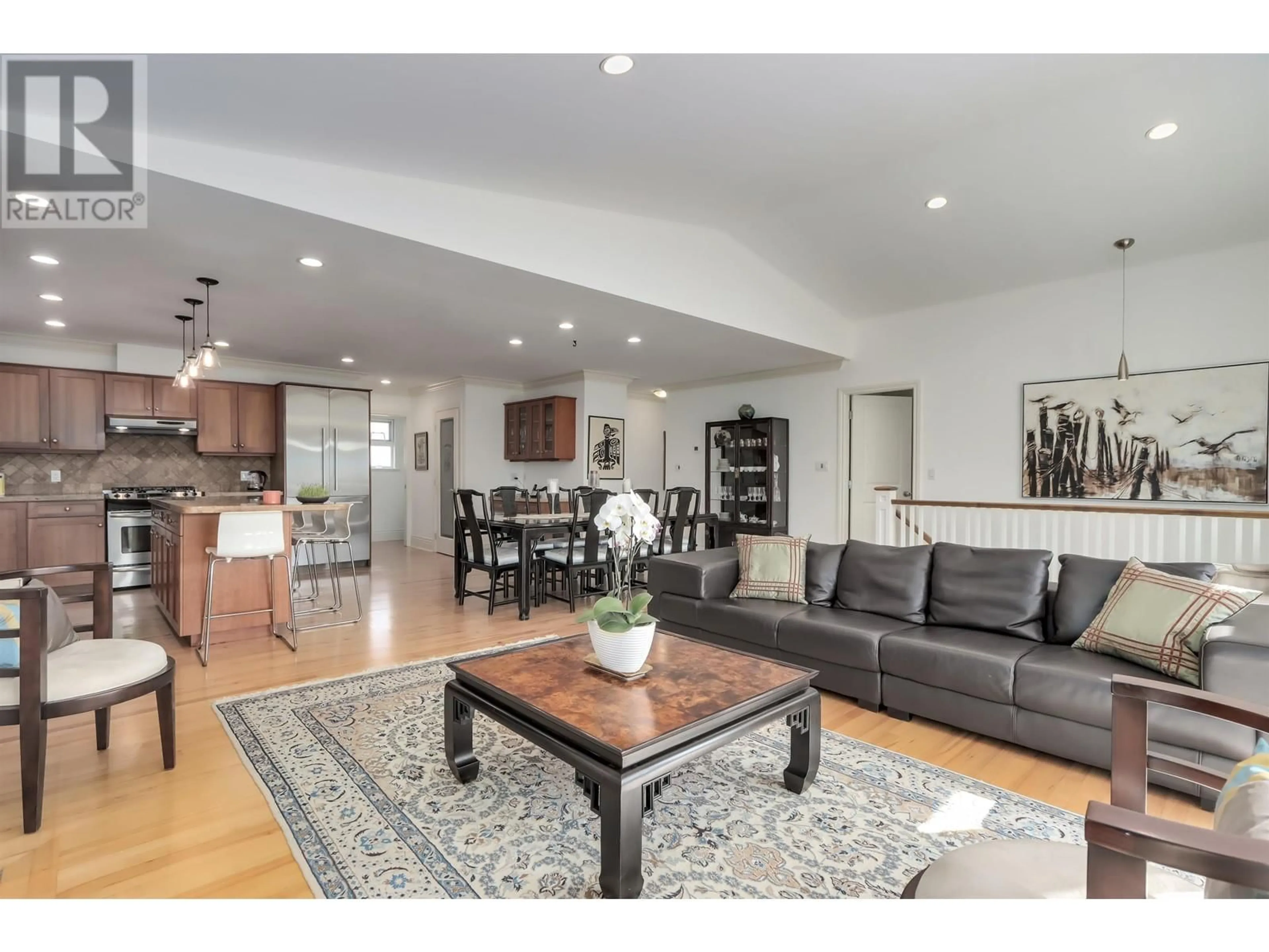 Open concept kitchen, unknown for 954 TUDOR AVENUE, North Vancouver British Columbia V7R1X7