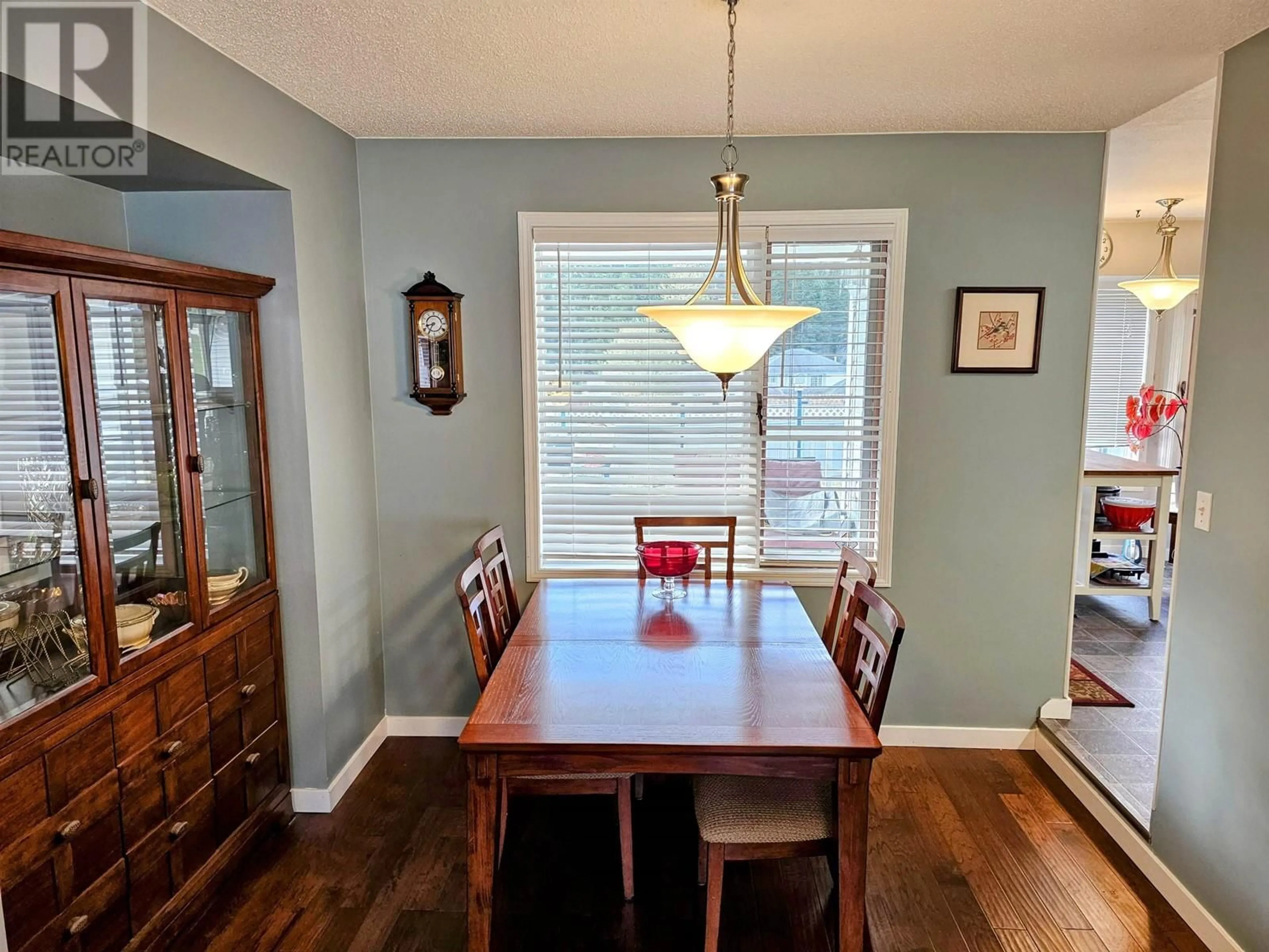 Dining room, wood/laminate floor for 1941 CLEARWOOD CRESCENT, Prince George British Columbia V2K4R1
