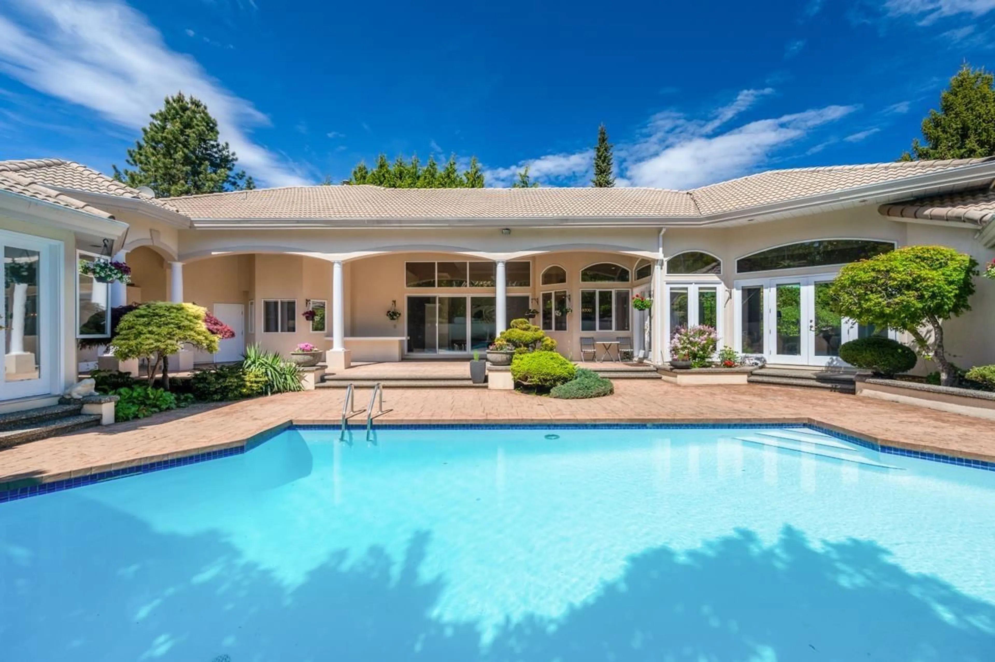 Pool for 2262 133A, Surrey British Columbia V4A9S9