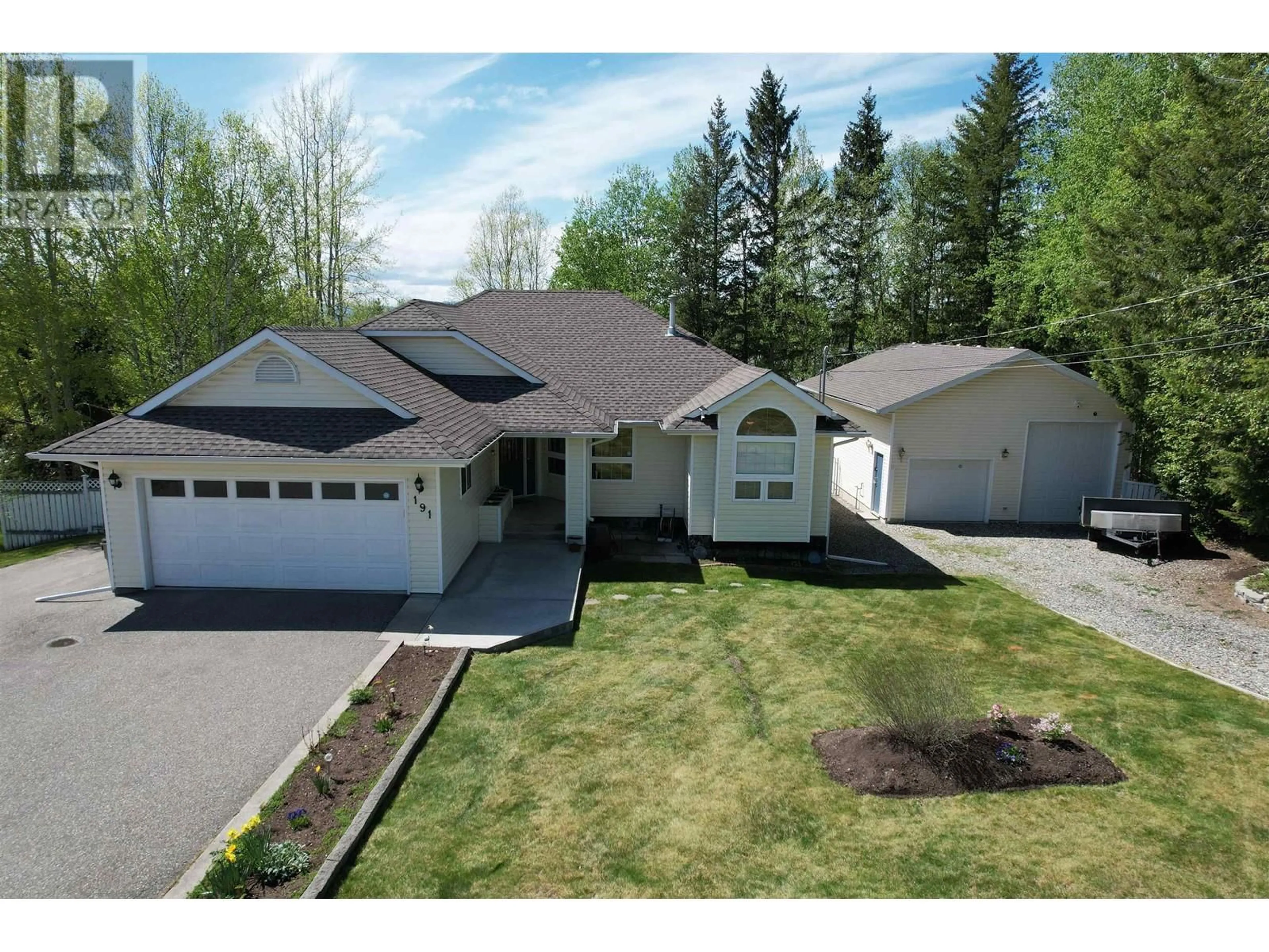 A pic from outside/outdoor area/front of a property/back of a property/a pic from drone, street for 191 VACHON ROAD, Quesnel British Columbia V2J5B6