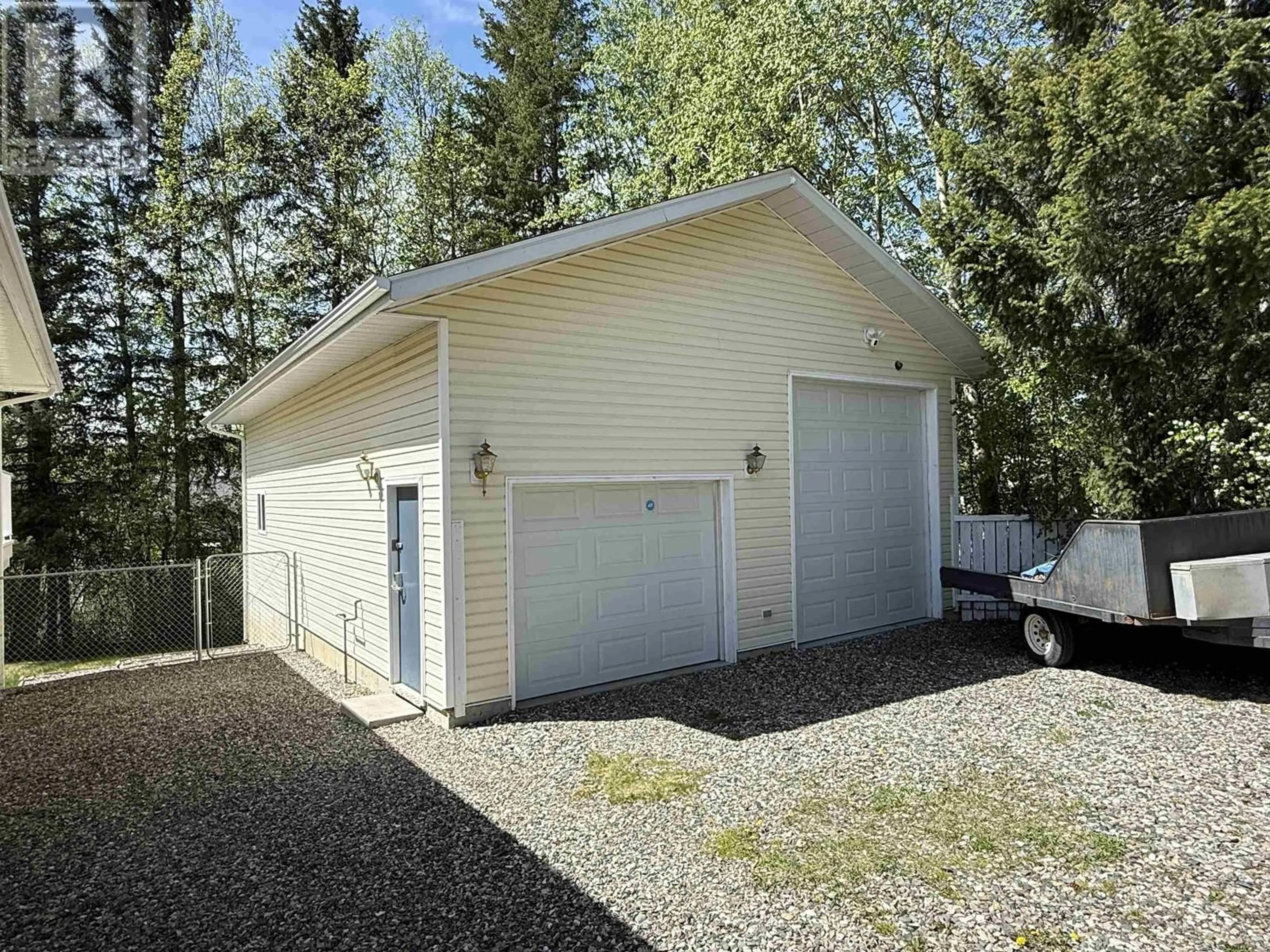 Indoor garage for 191 VACHON ROAD, Quesnel British Columbia V2J5B6