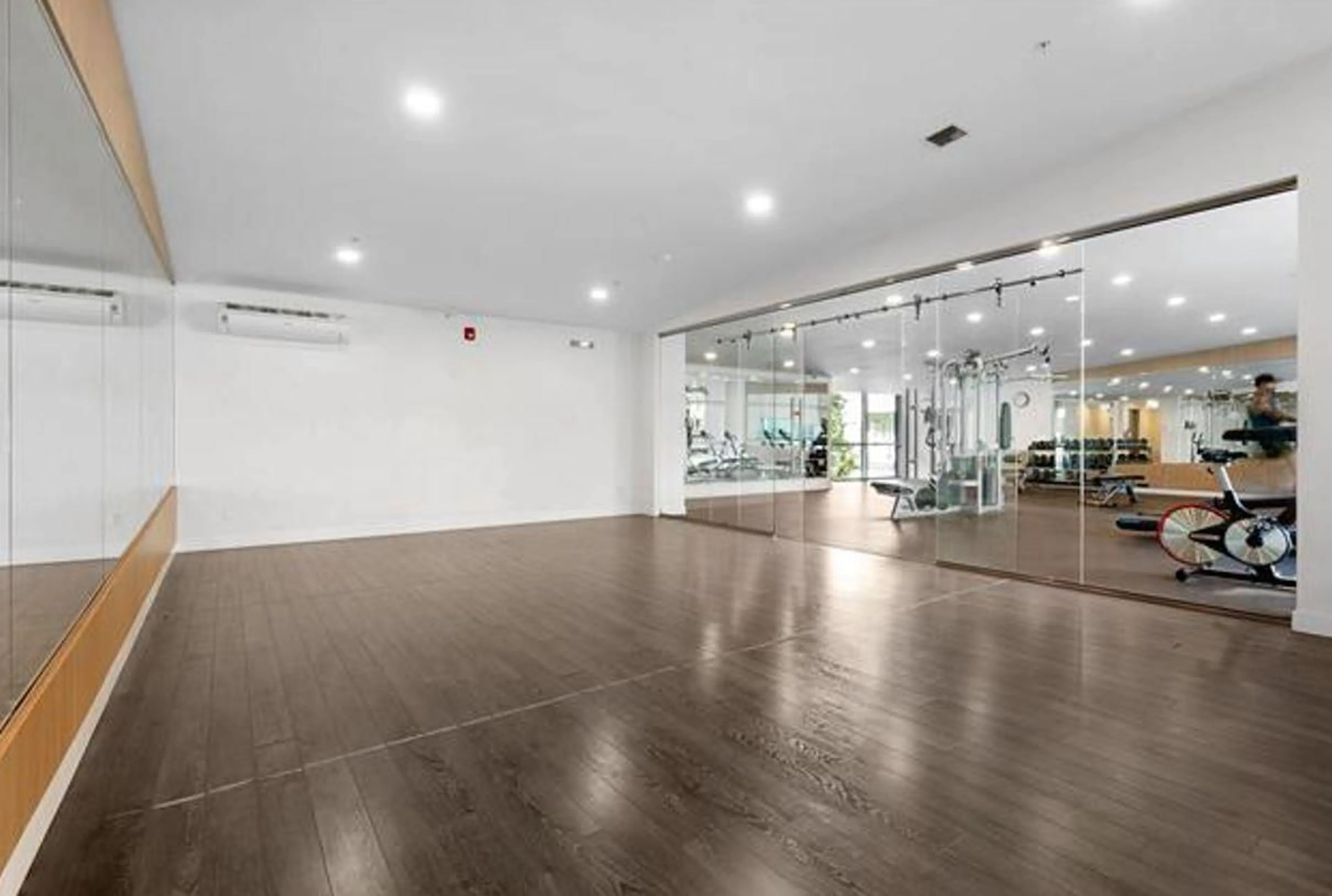 Indoor foyer for 207 - 13963 105, Surrey British Columbia V3T0M9
