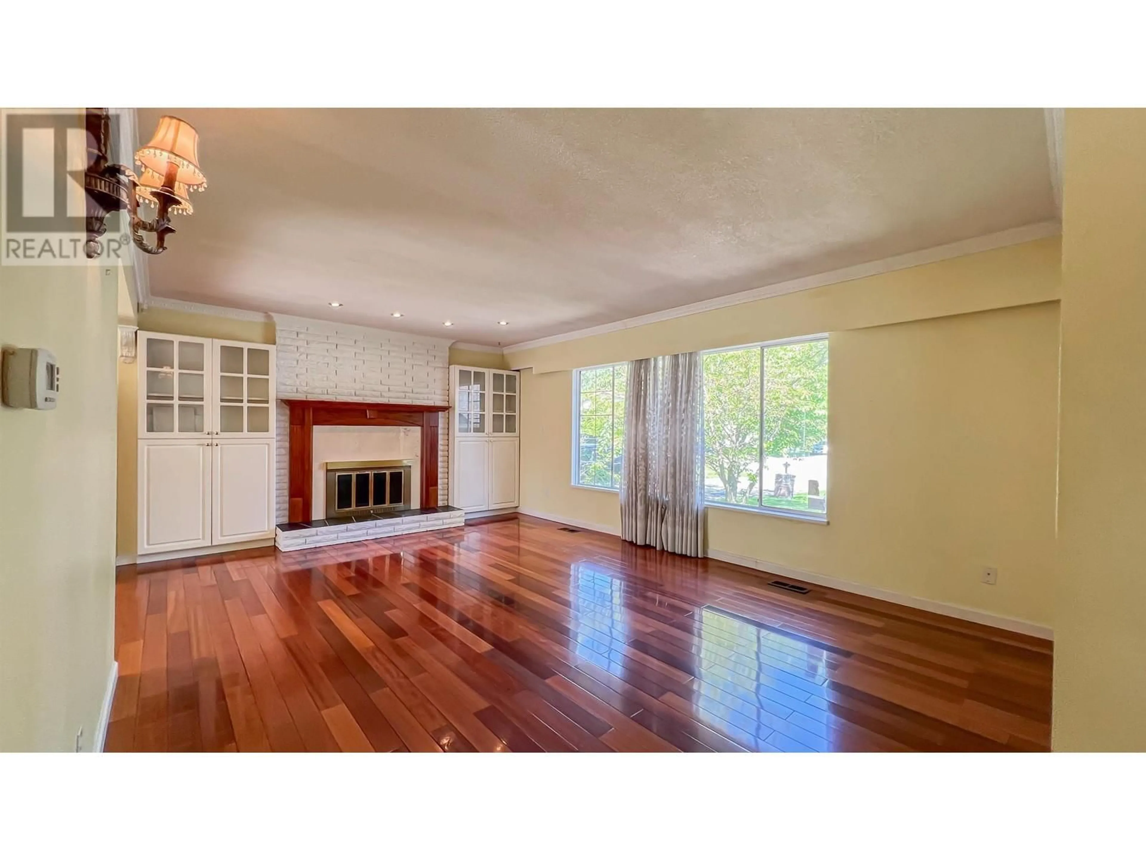 A pic of a room for 8200 ROSEBANK CRESCENT, Richmond British Columbia V7A2K6
