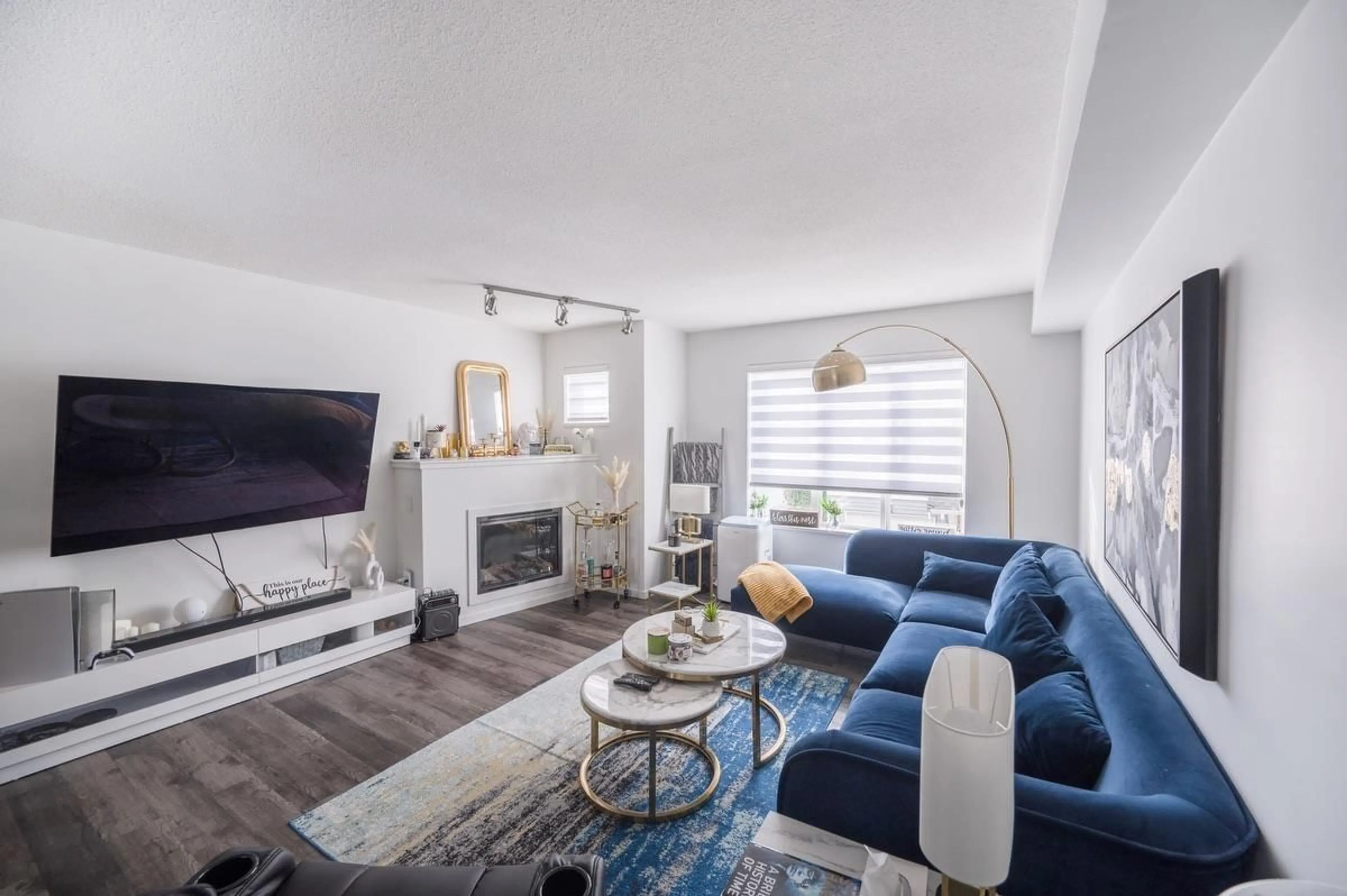 Living room with furniture, unknown for 19 - 15155 62A, Surrey British Columbia V3S8A6