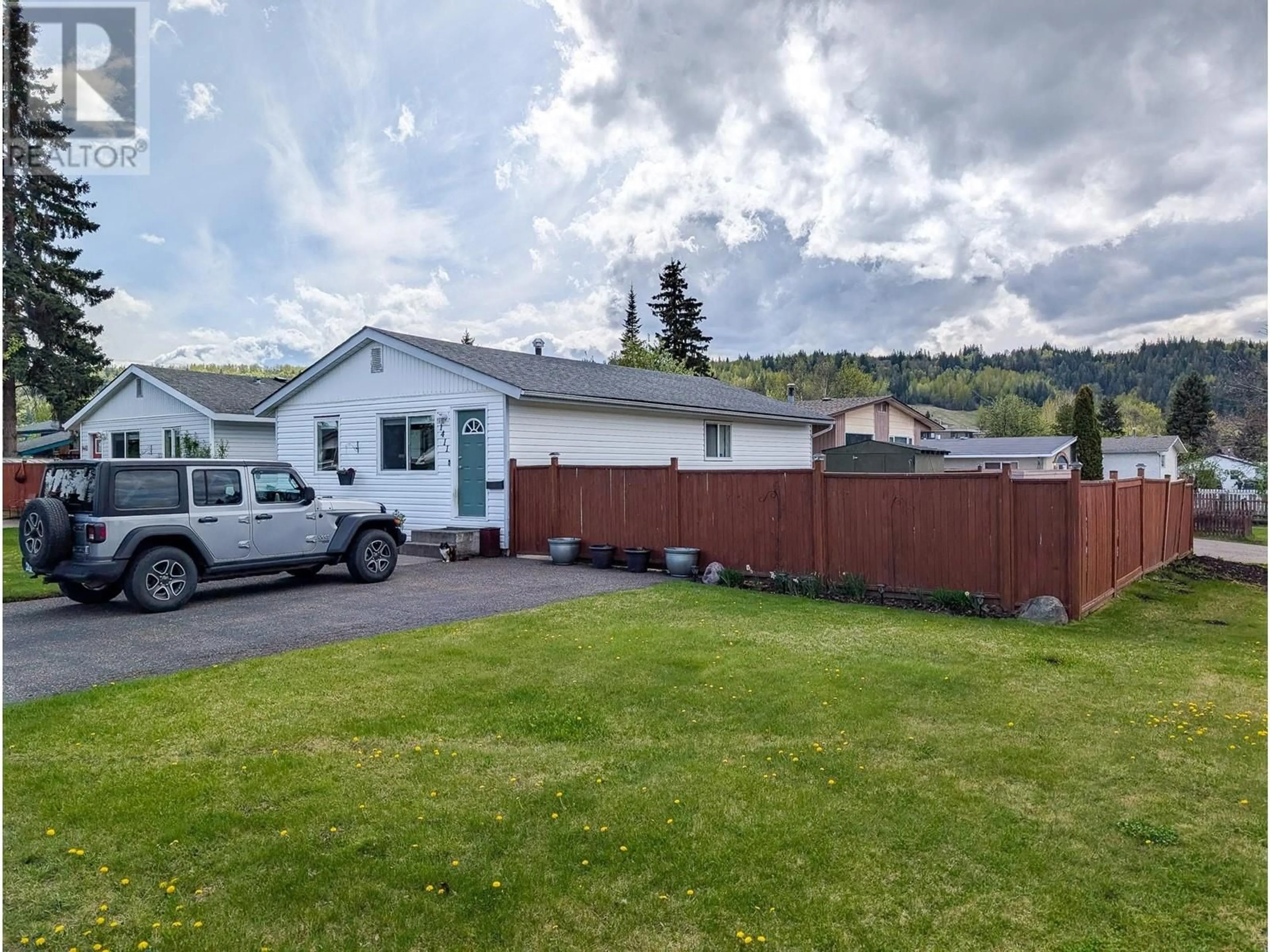 A pic from outside/outdoor area/front of a property/back of a property/a pic from drone, mountain view for 1411 DRUMMOND STREET, Prince George British Columbia V2M4J2