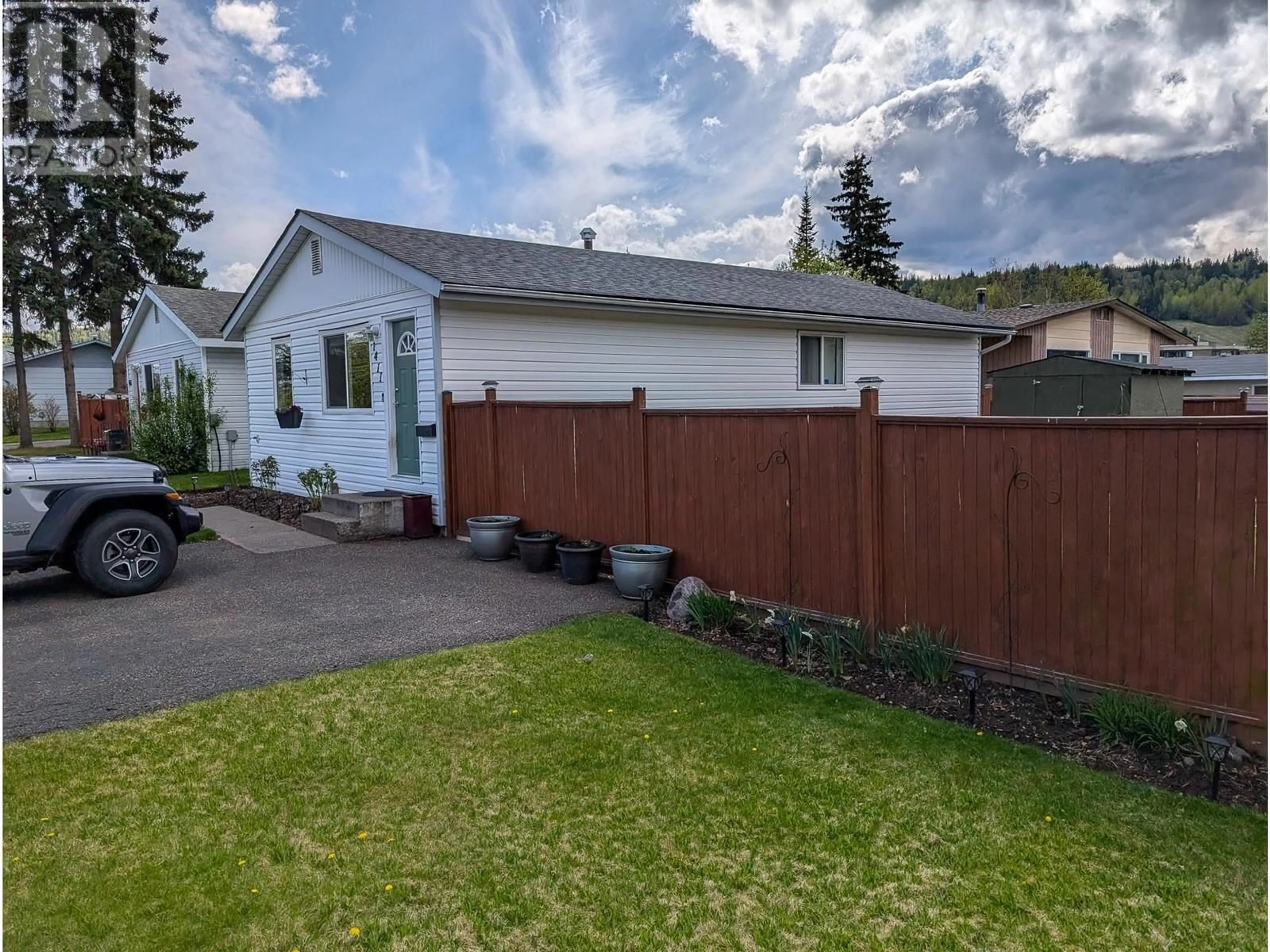 A pic from outside/outdoor area/front of a property/back of a property/a pic from drone, street for 1411 DRUMMOND STREET, Prince George British Columbia V2M4J2