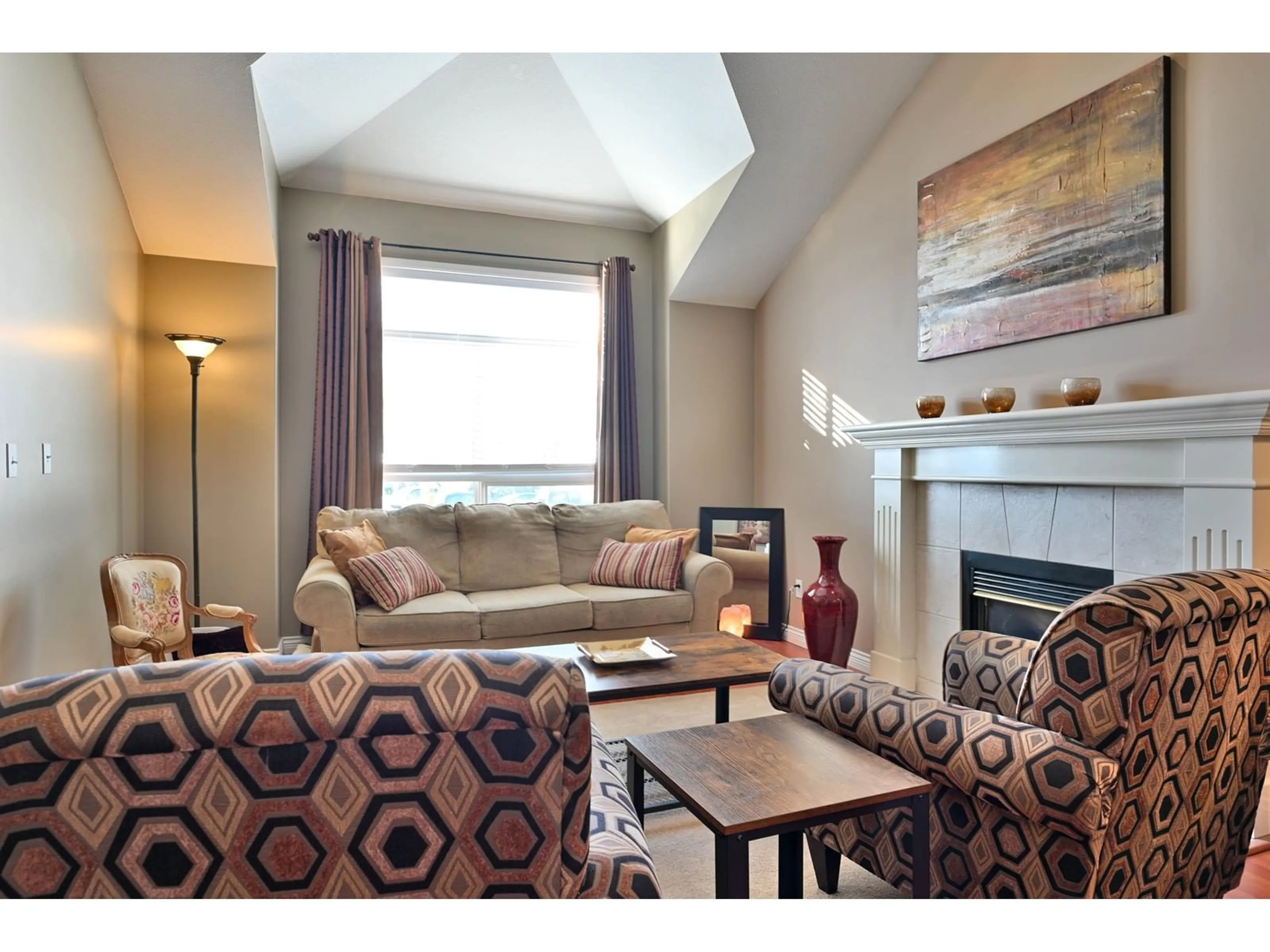 Living room with furniture, unknown for 18863 64A, Surrey British Columbia V3S8V3