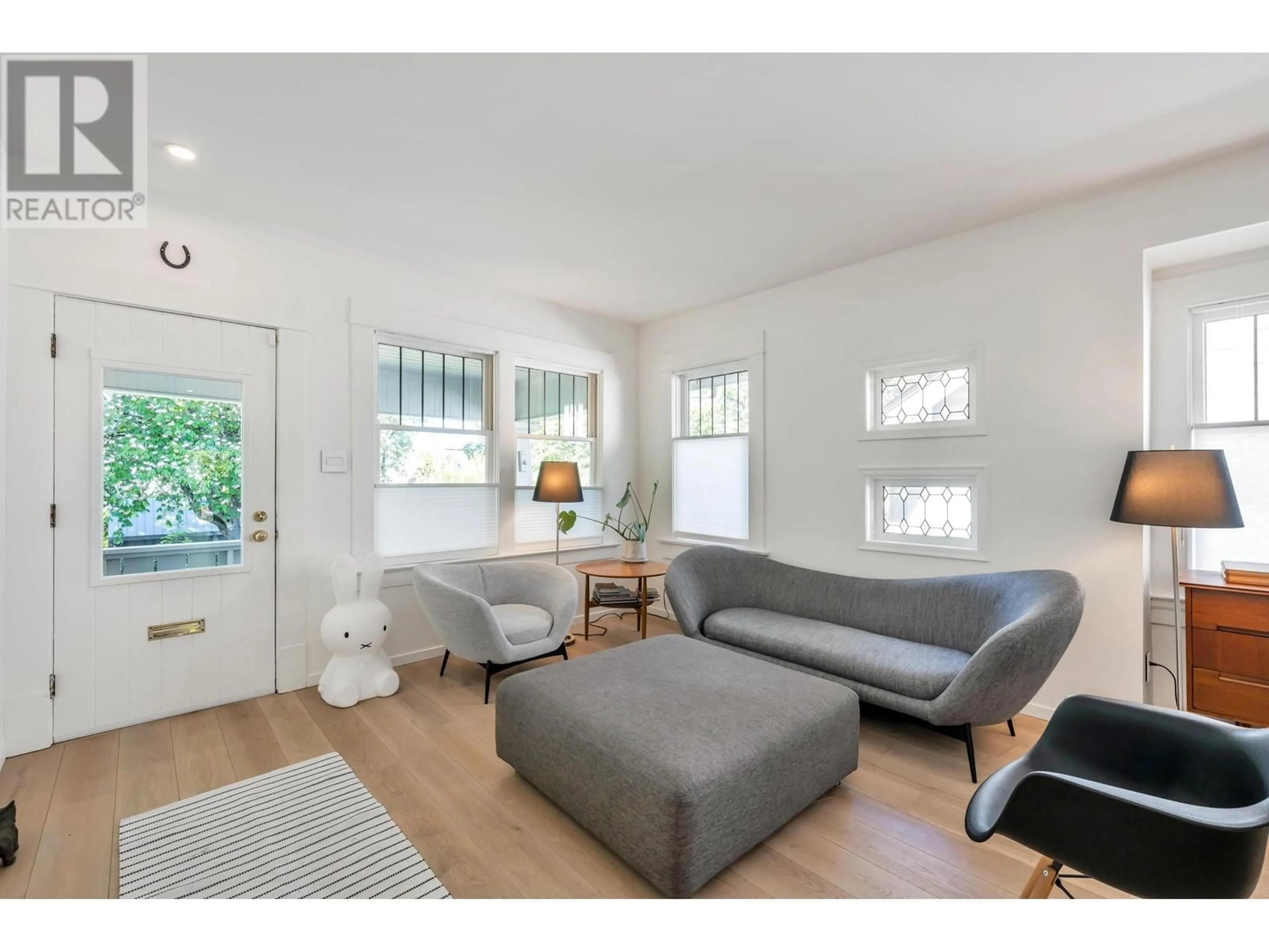 Living room with furniture, unknown for 3730 15TH AVENUE, Vancouver British Columbia V6R2Z8