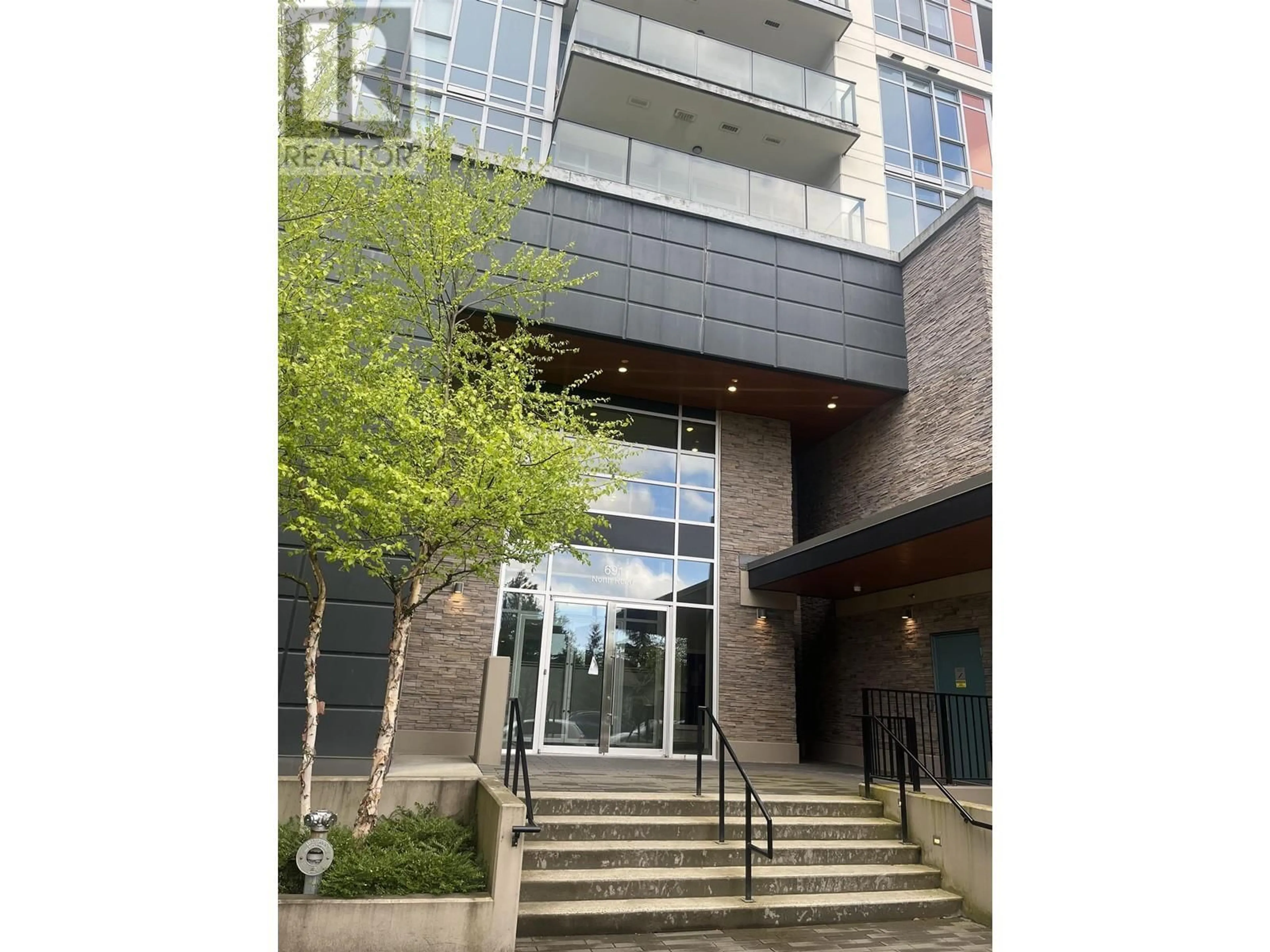 Indoor foyer for 1802 - 691 NORTH ROAD, Coquitlam British Columbia V3J0H9