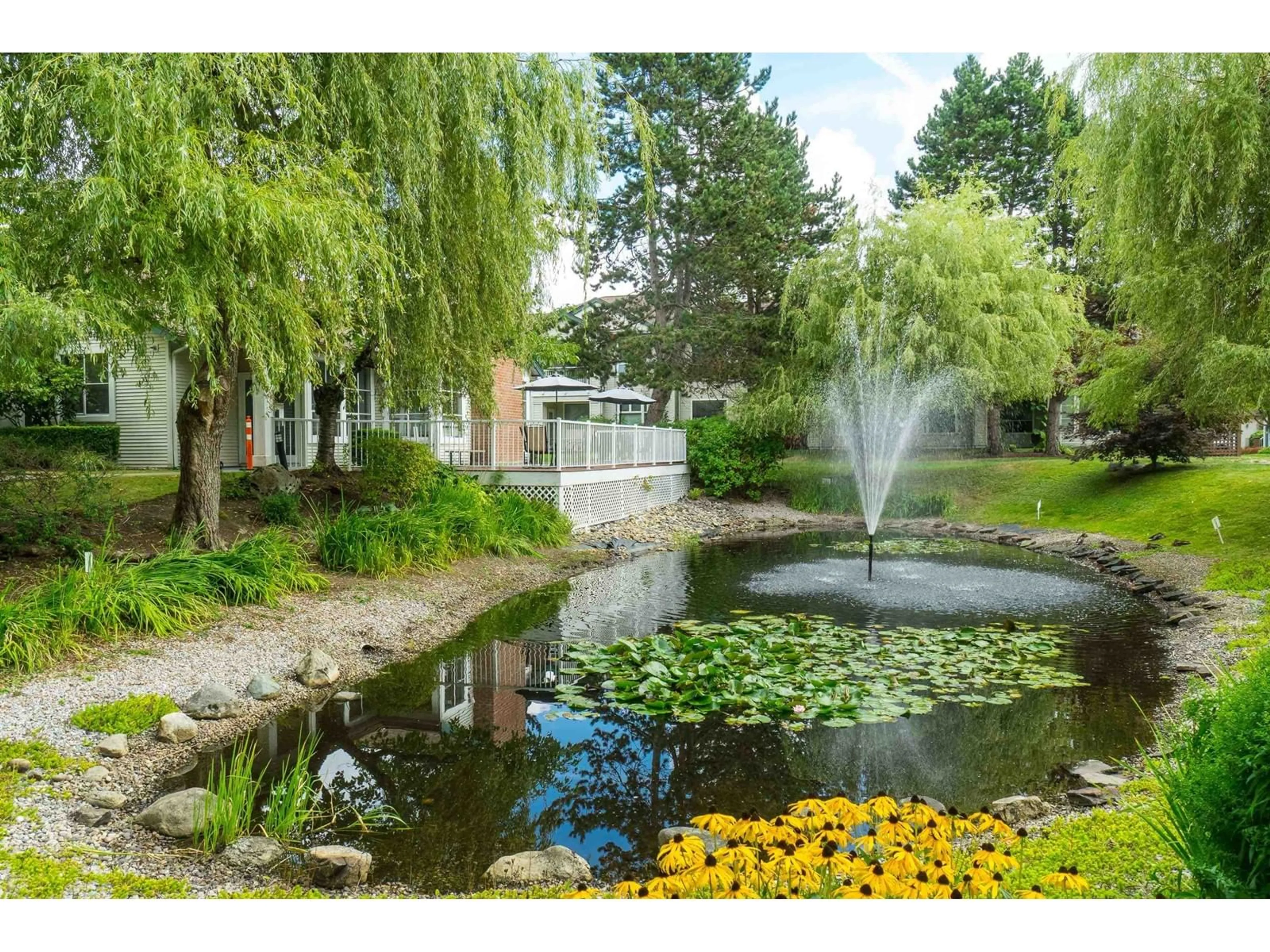 Patio, water/lake/river/ocean view for 5 - 10038 150, Surrey British Columbia V3R0M8