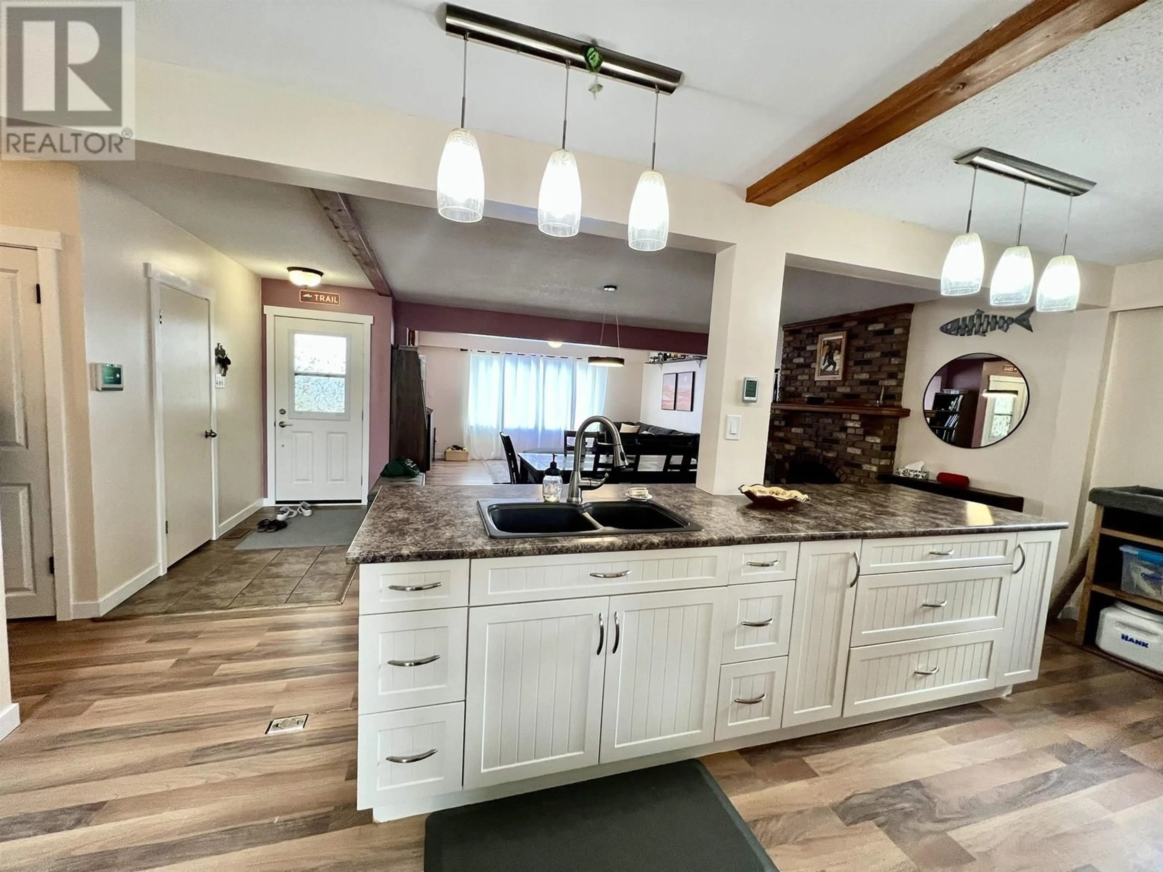 Open concept kitchen, ceramic/tile floor for 1467 FRASER CRESCENT, Prince George British Columbia V2M3Y4