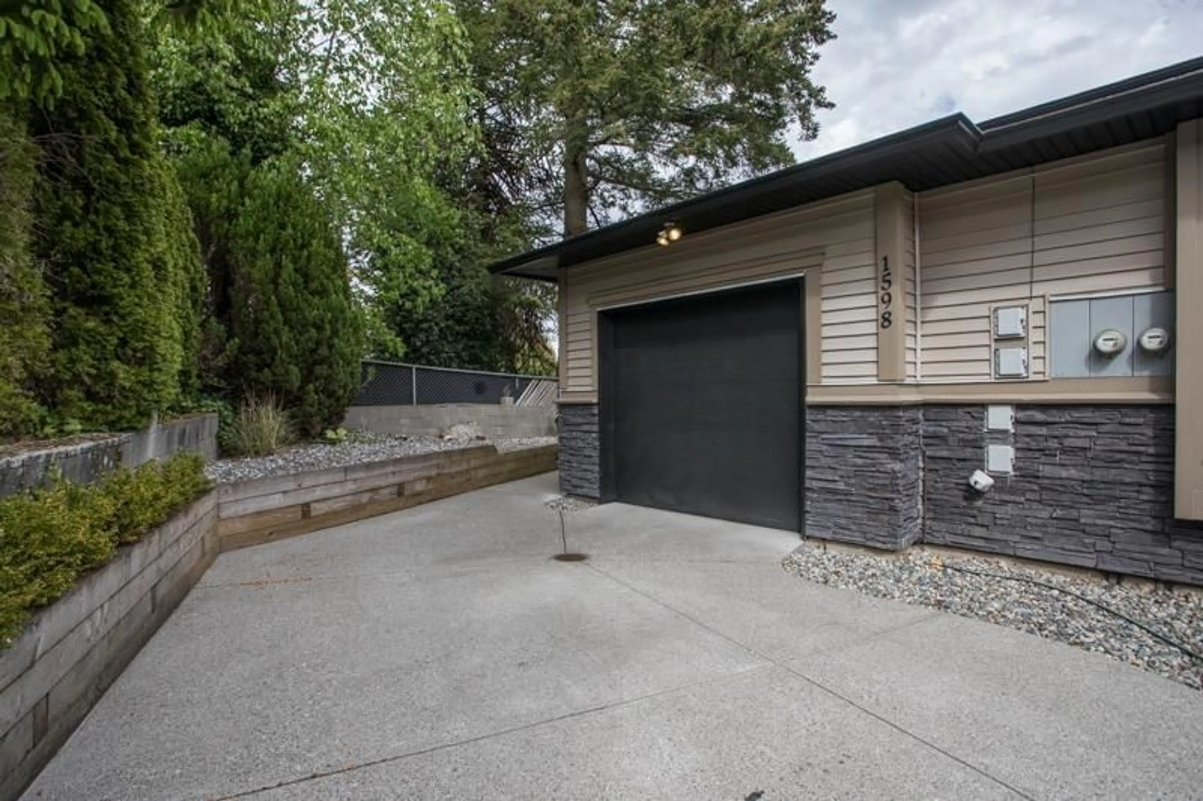 Unknown for 1598 PARKER, White Rock British Columbia V4B4S5