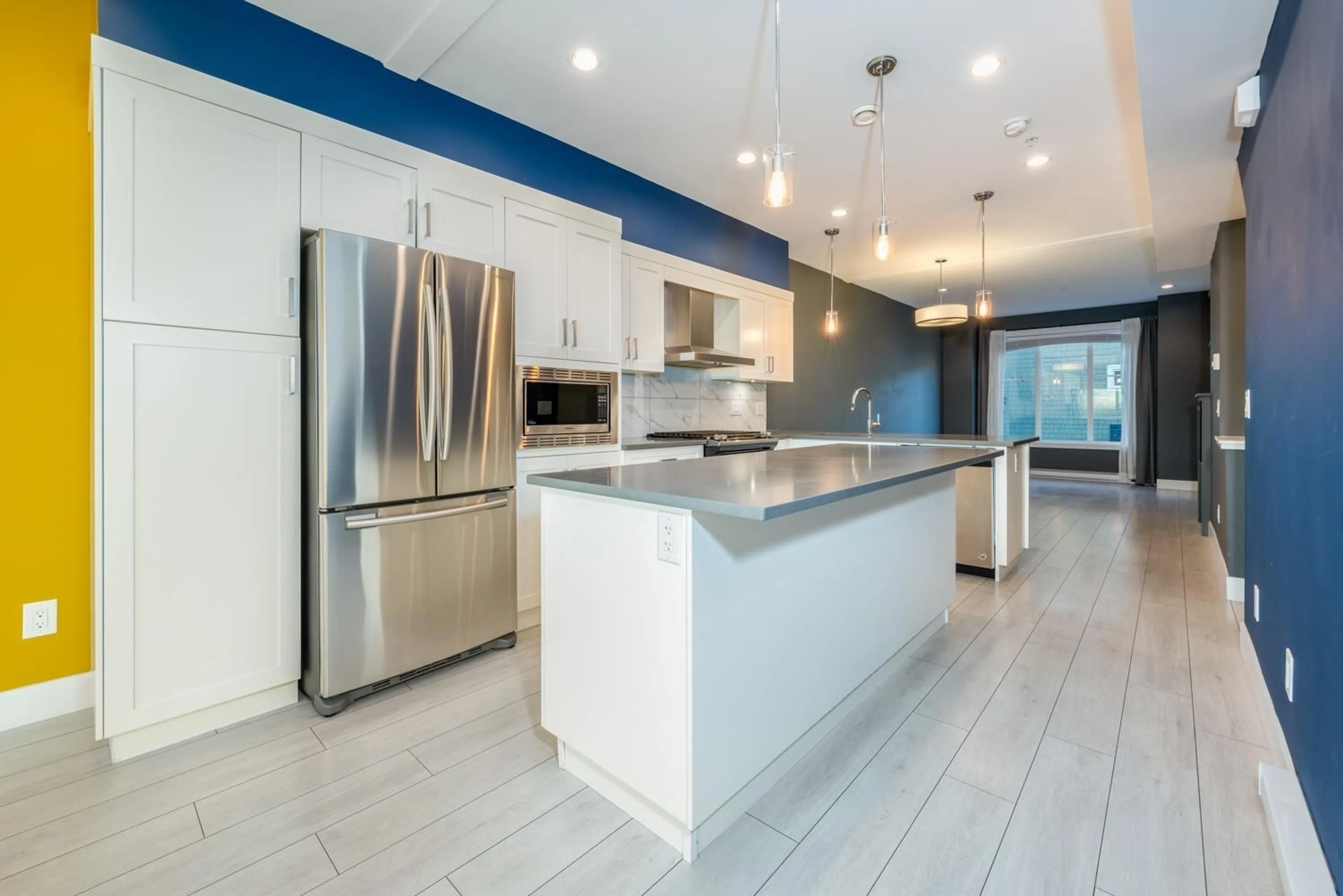 Open concept kitchen, ceramic/tile floor for 19 - 21150 76A, Langley British Columbia V2Y0V9