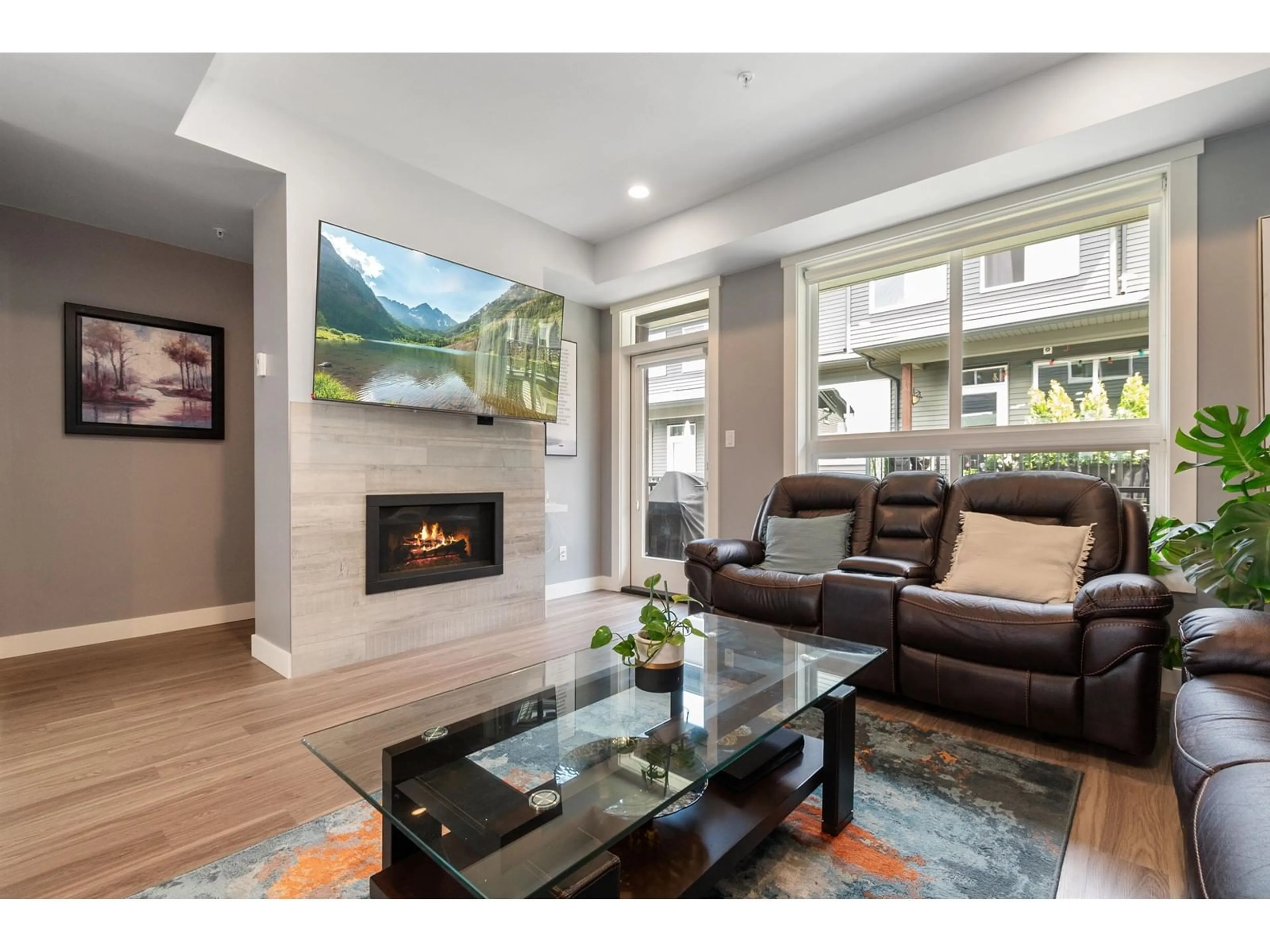 Living room with furniture, unknown for 12 - 43680 CHILLIWACK MOUNTAIN ROAD, Chilliwack British Columbia V2R6A6