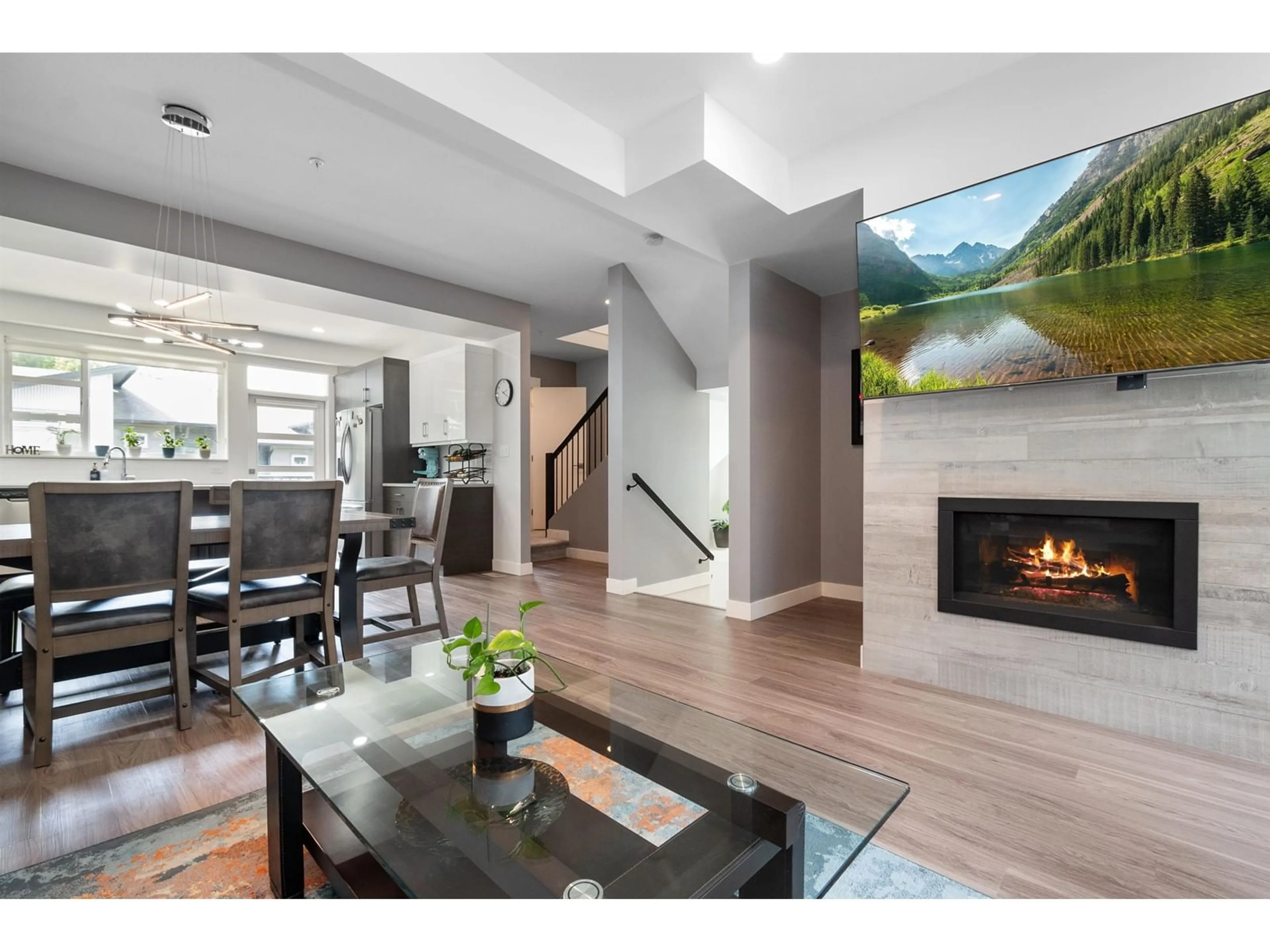 Unknown for 12 - 43680 CHILLIWACK MOUNTAIN ROAD, Chilliwack British Columbia V2R6A6