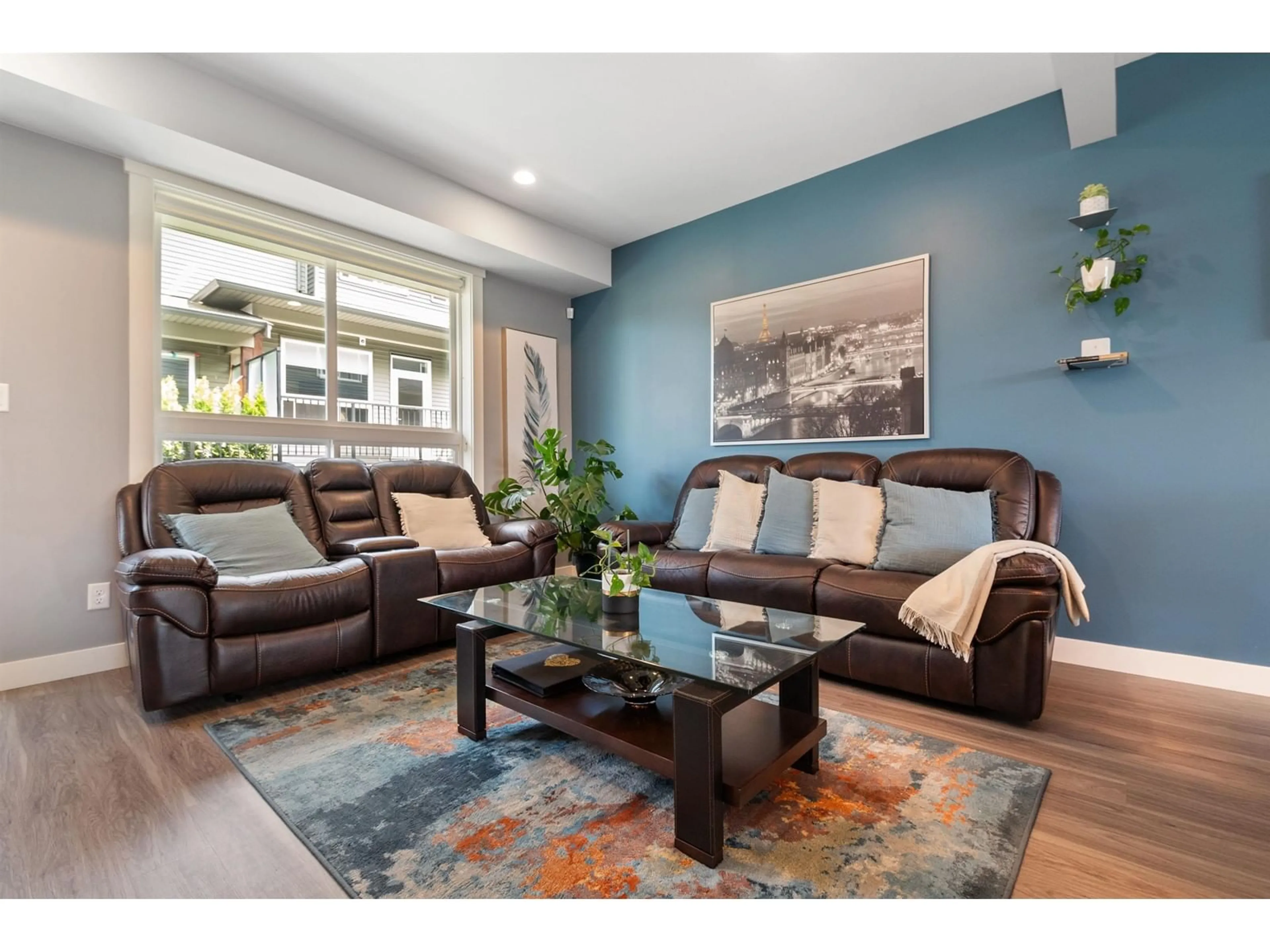 Living room with furniture, wood/laminate floor for 12 - 43680 CHILLIWACK MOUNTAIN ROAD, Chilliwack British Columbia V2R6A6
