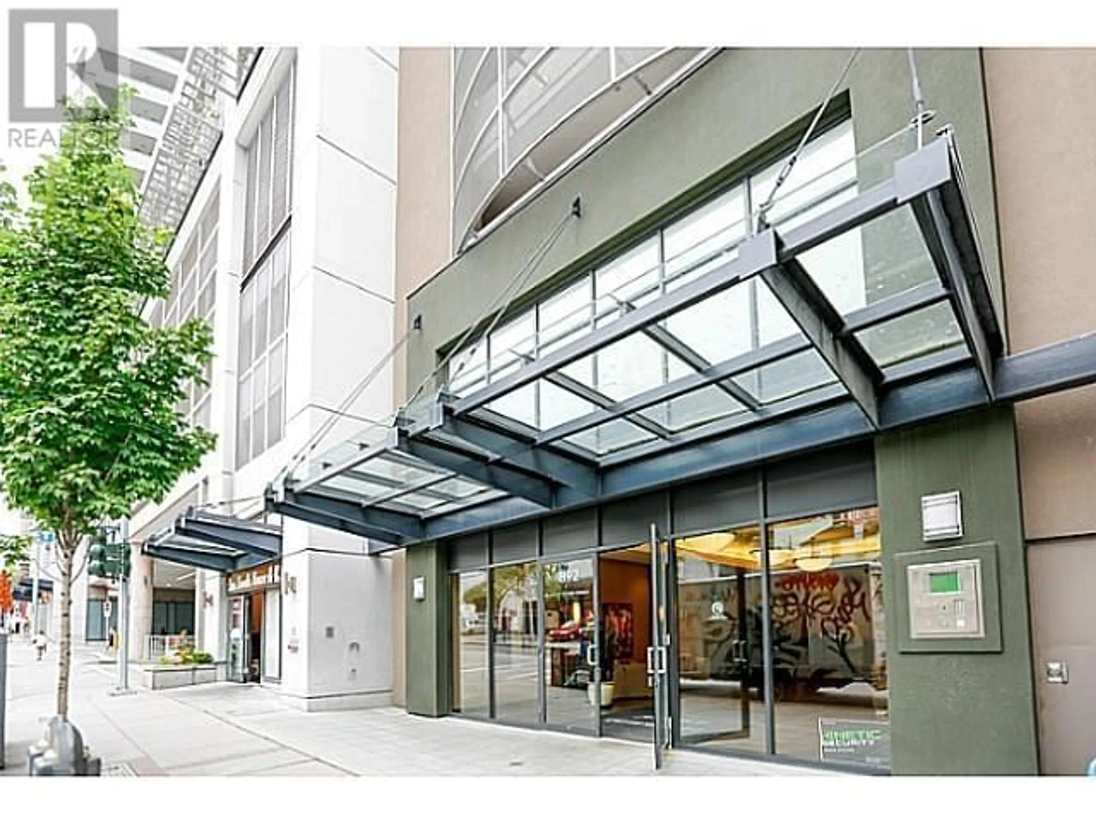 Indoor foyer for 3503 - 892 CARNARVON STREET, New Westminster British Columbia V3M0C5