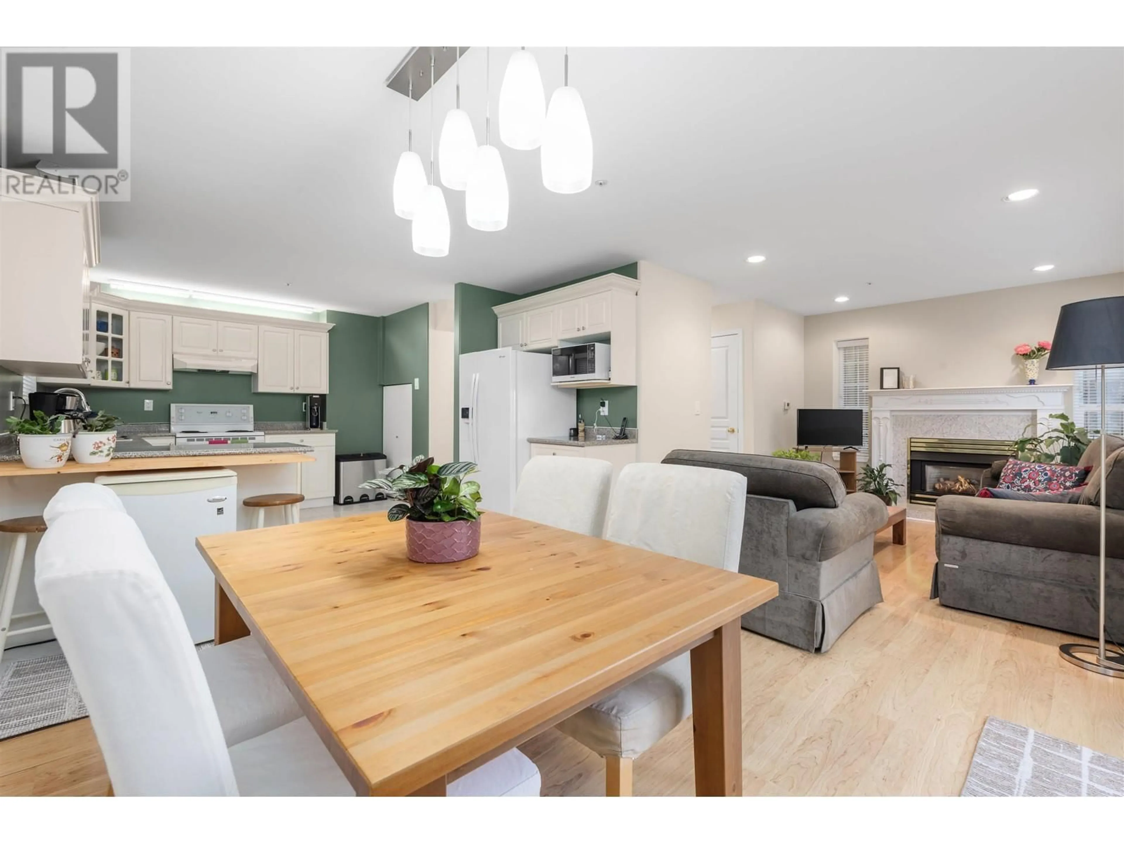 Open concept kitchen, wood/laminate floor for 1801 LAKEWOOD DRIVE, Vancouver British Columbia V4N4T3