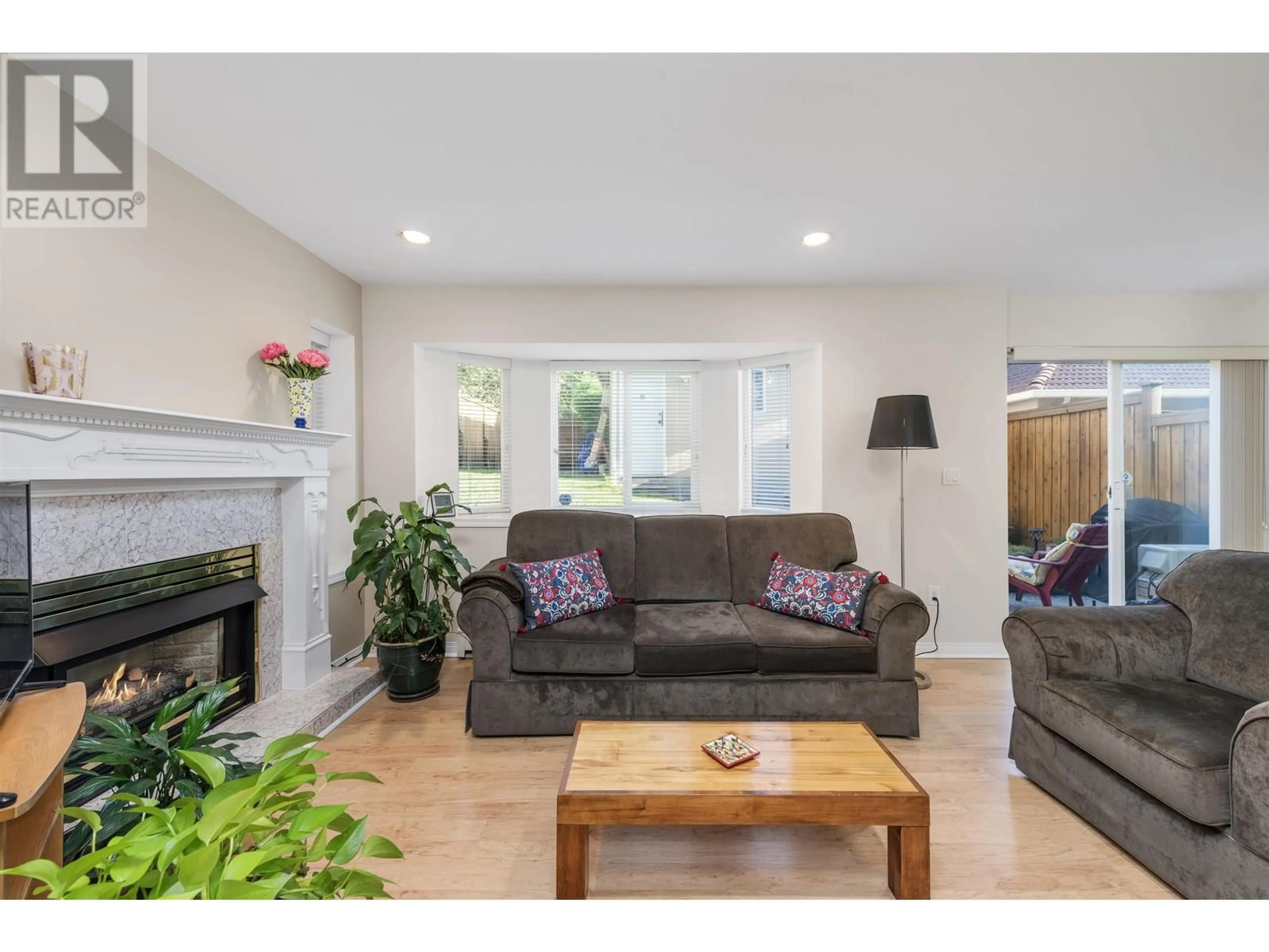 Living room with furniture, unknown for 1801 LAKEWOOD DRIVE, Vancouver British Columbia V4N4T3