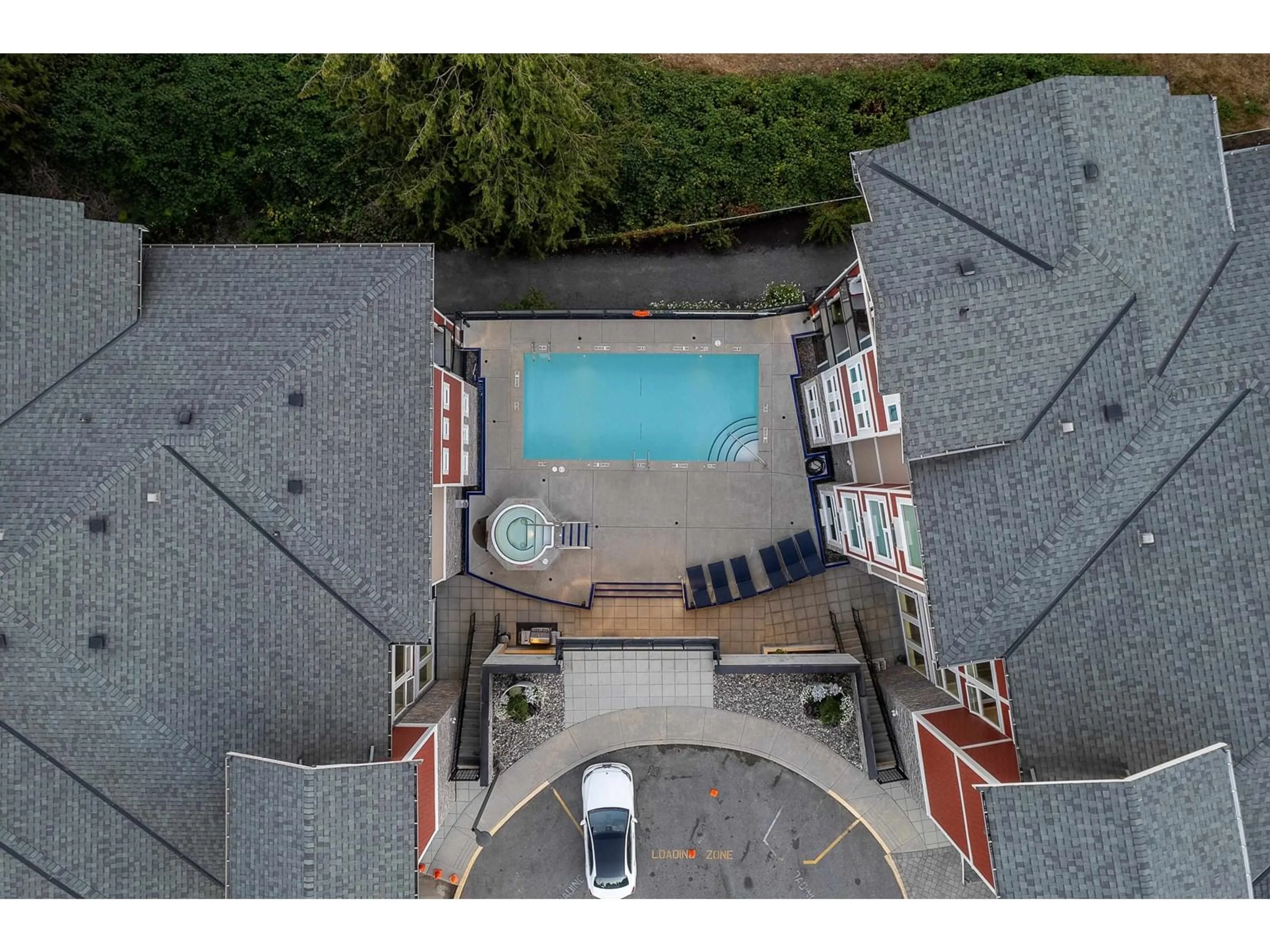 A pic from outside/outdoor area/front of a property/back of a property/a pic from drone, city buildings view from balcony for 406 - 2238 WHATCOM, Abbotsford British Columbia V3G0E6