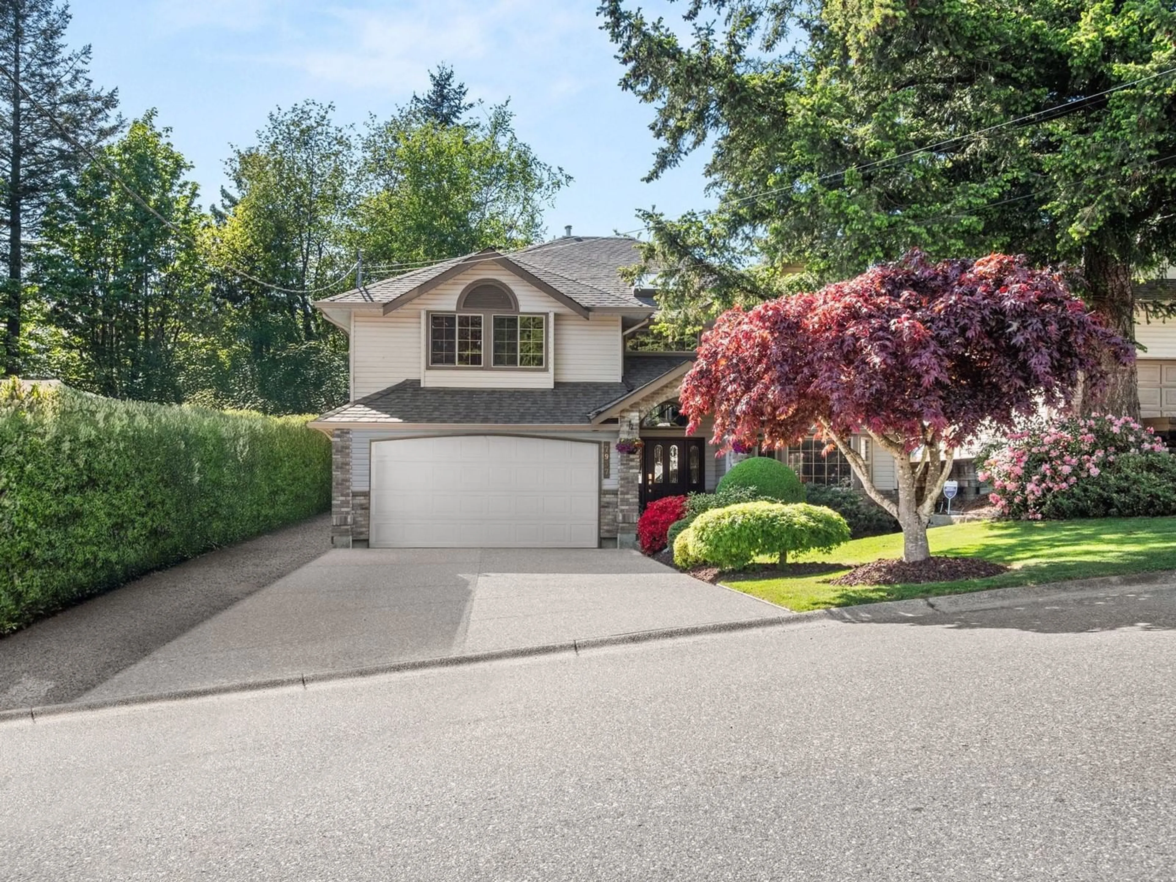 Home with vinyl exterior material, street for 7937 BURDOCK, Mission British Columbia V2V4Y5
