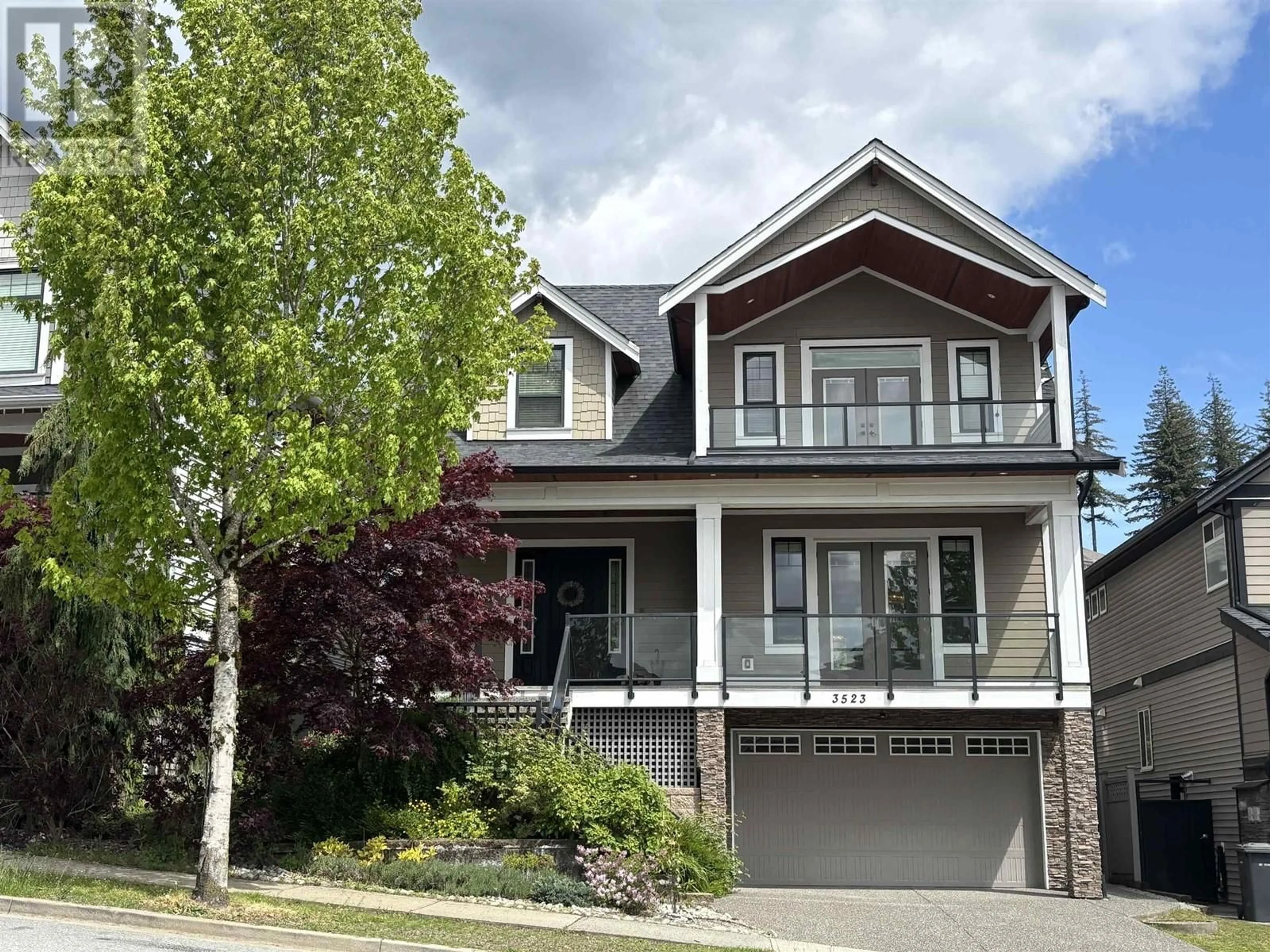 Home with vinyl exterior material, street for 3523 PRINCETON AVENUE, Coquitlam British Columbia V3E0K3