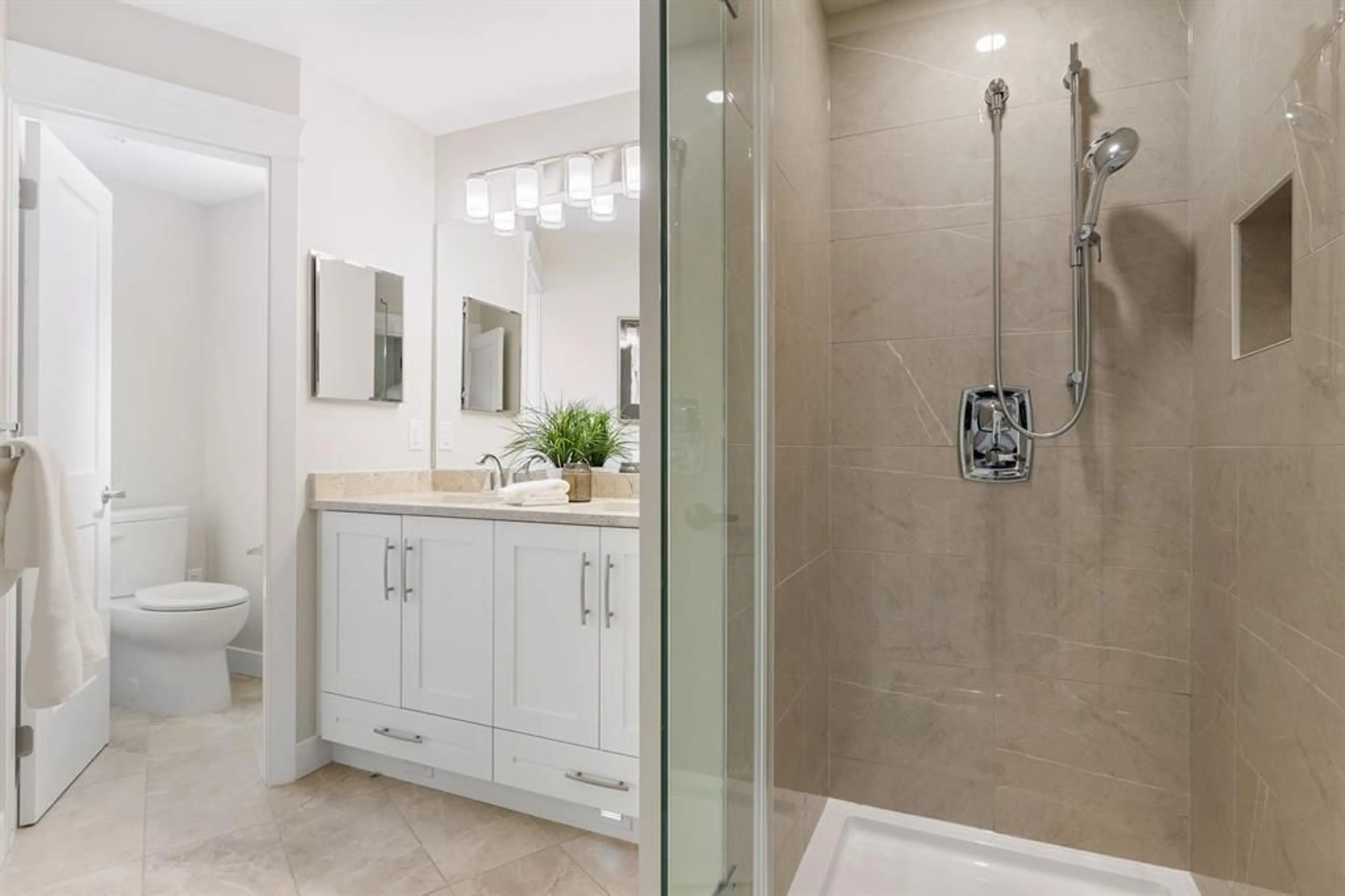 Contemporary bathroom, ceramic/tile floor for 108 - 20932 83, Langley British Columbia V0V0V0