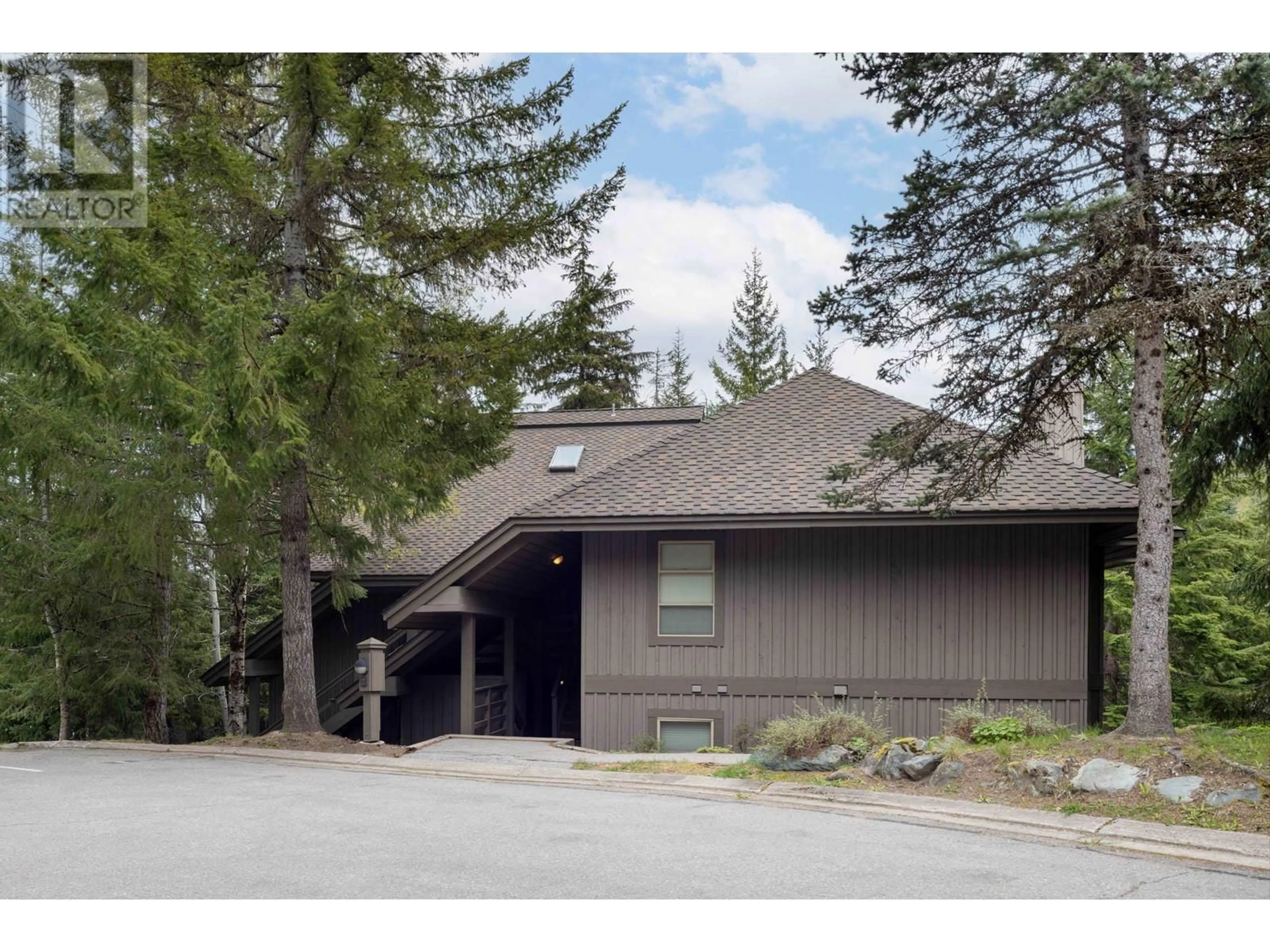 Unknown for 101 - 3050 HILLCREST DRIVE, Whistler British Columbia V8E0T8
