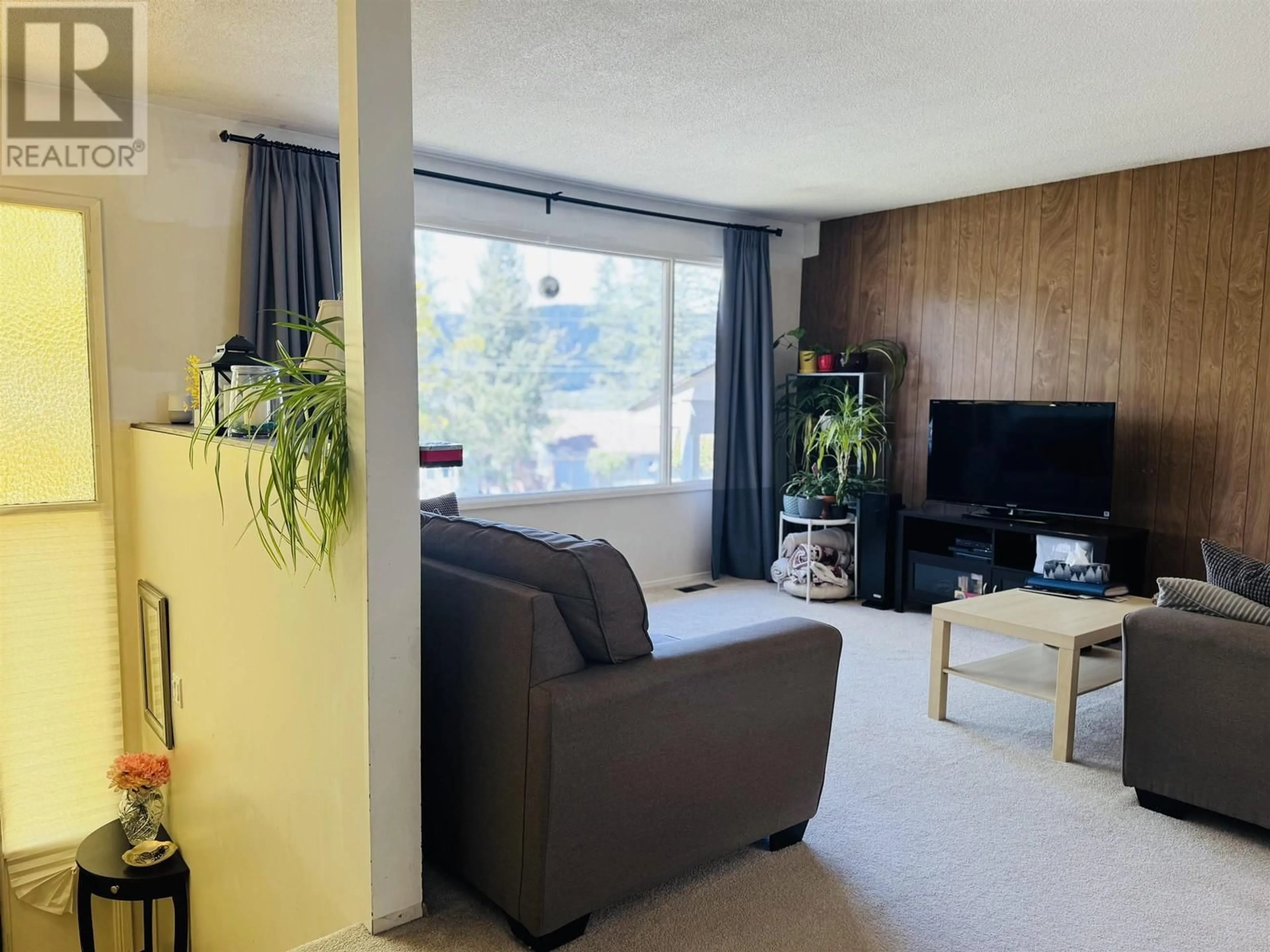 Living room with furniture, unknown for 1520 TWELFTH AVENUE, Williams Lake British Columbia V2G3X4