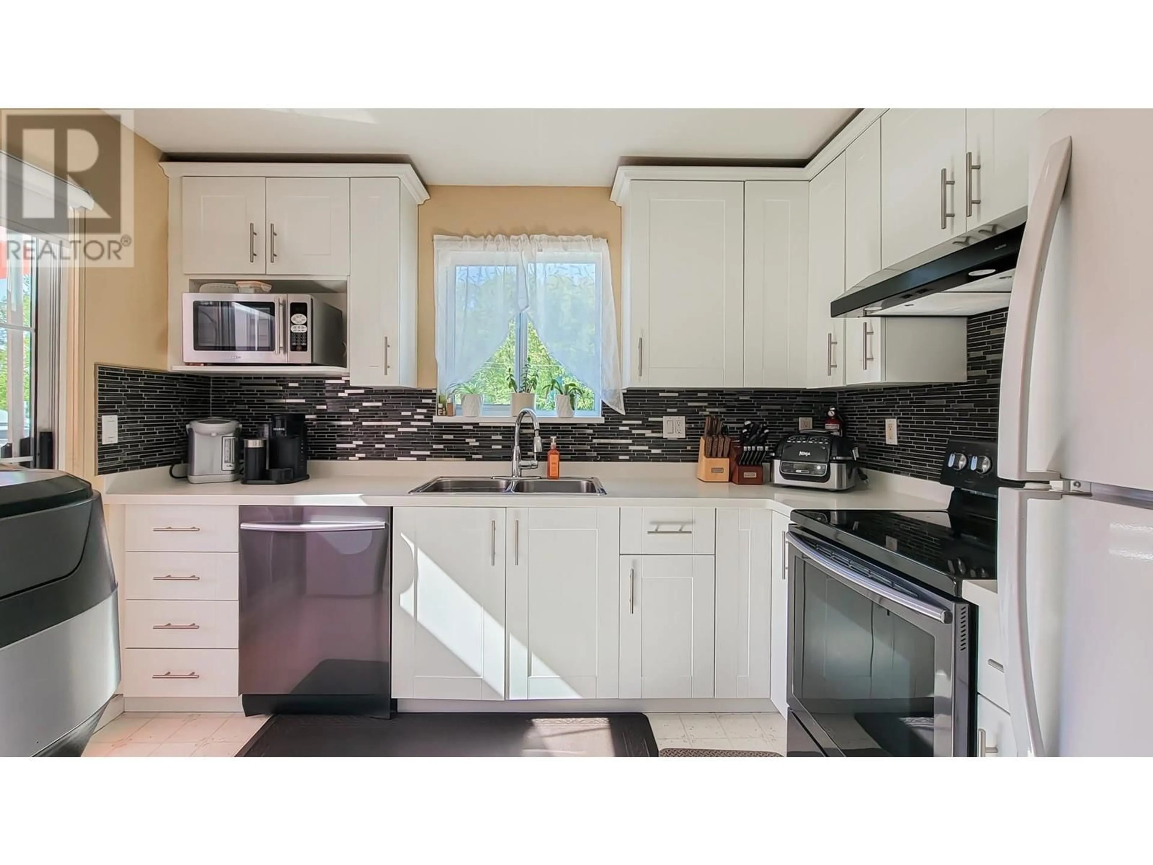 Unknown for 304 - 2678 DIXON STREET, Port Coquitlam British Columbia V3C6L7