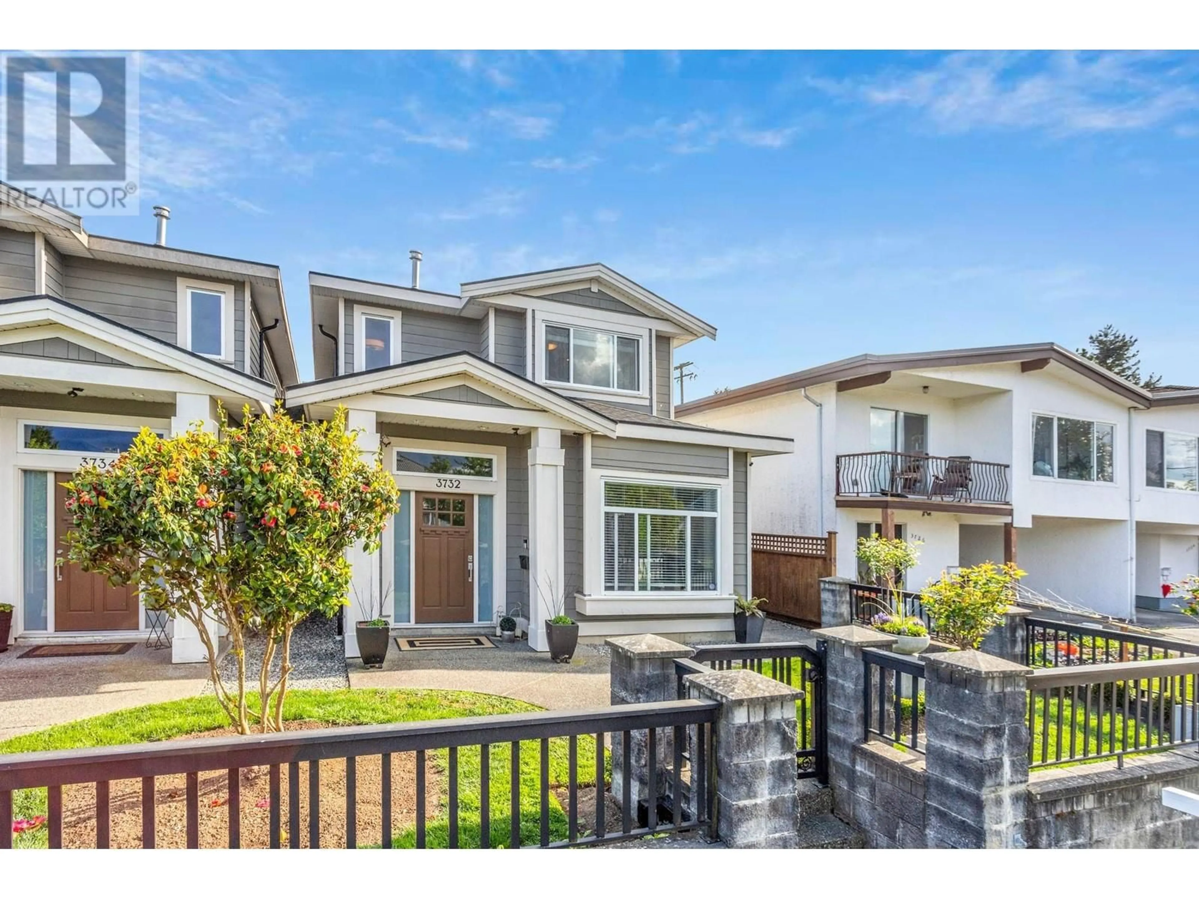 Home with vinyl exterior material, street for 3732 LINWOOD STREET, Burnaby British Columbia V5G1N5