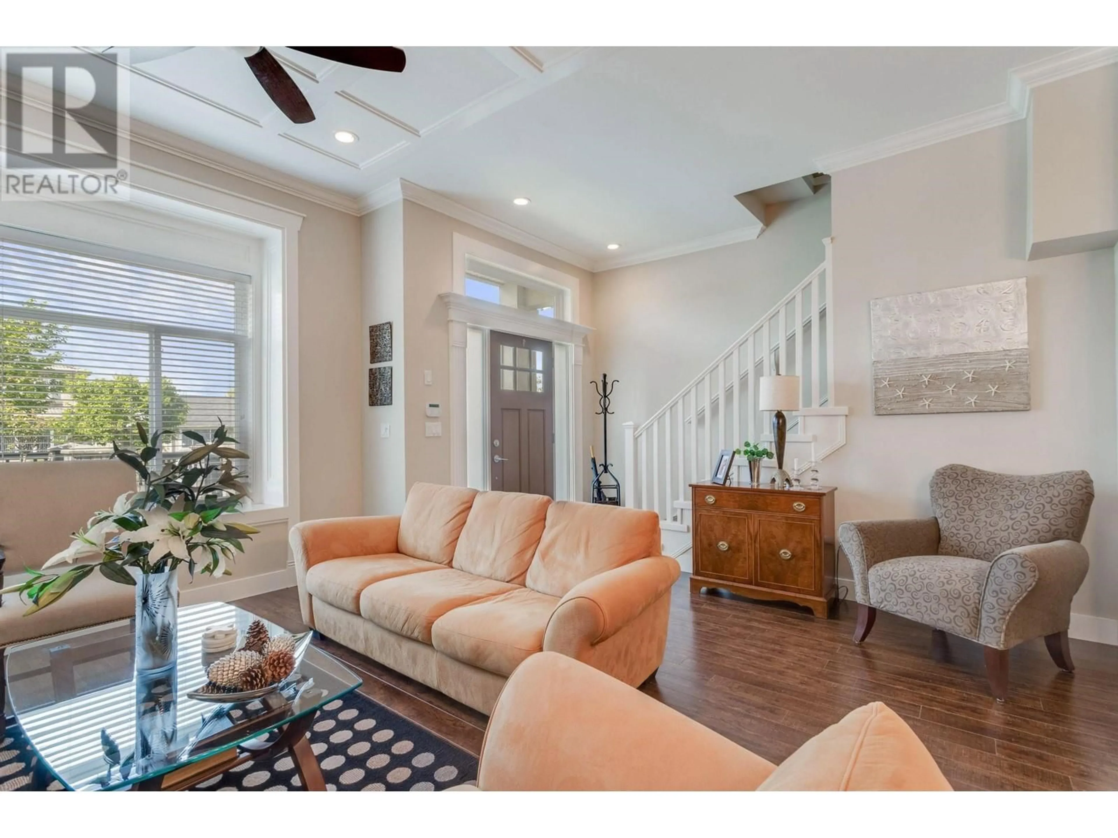 Living room with furniture, unknown for 3732 LINWOOD STREET, Burnaby British Columbia V5G1N5