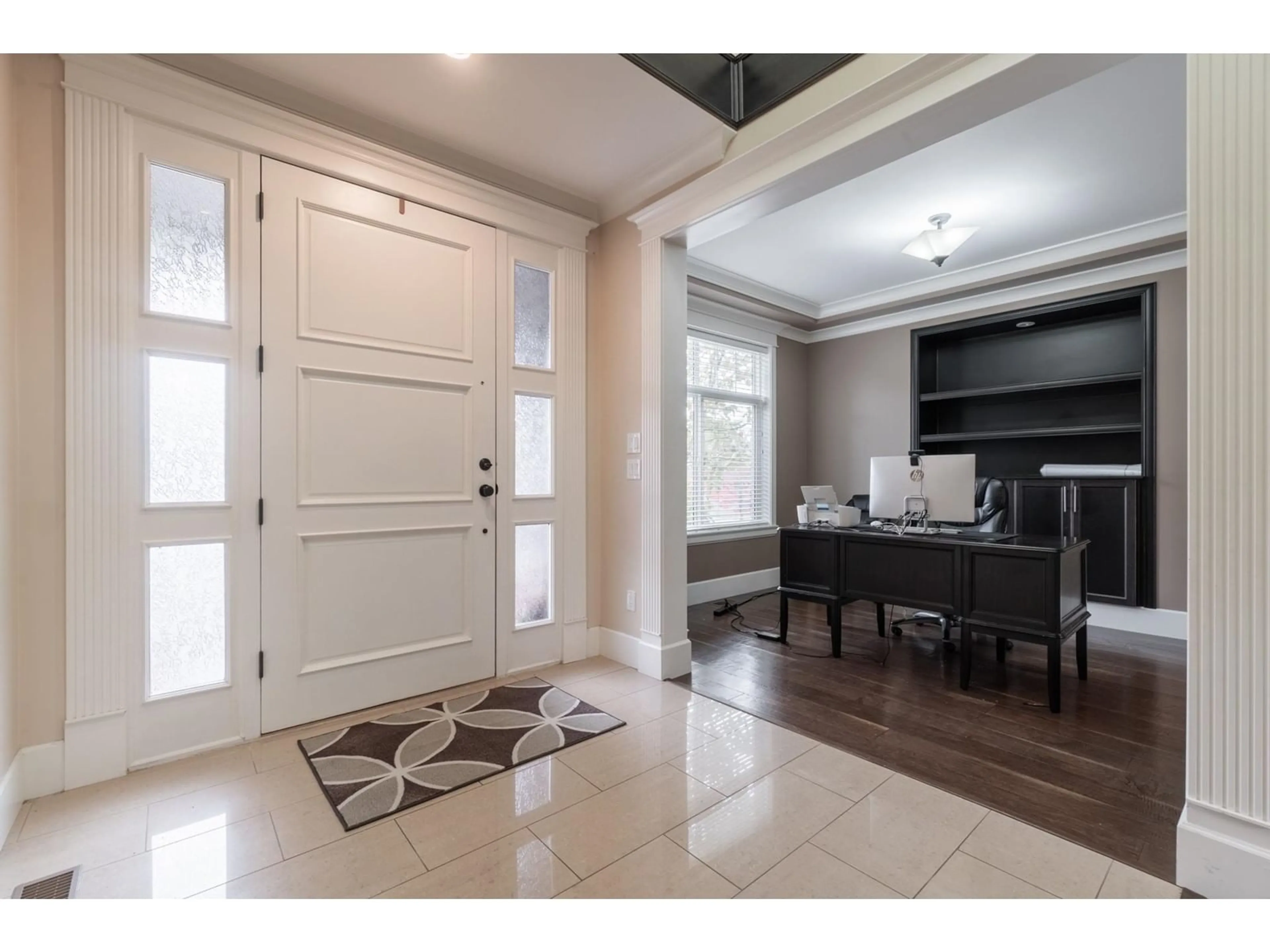 Indoor entryway for 2337 MERLOT, Abbotsford British Columbia V4X0A6