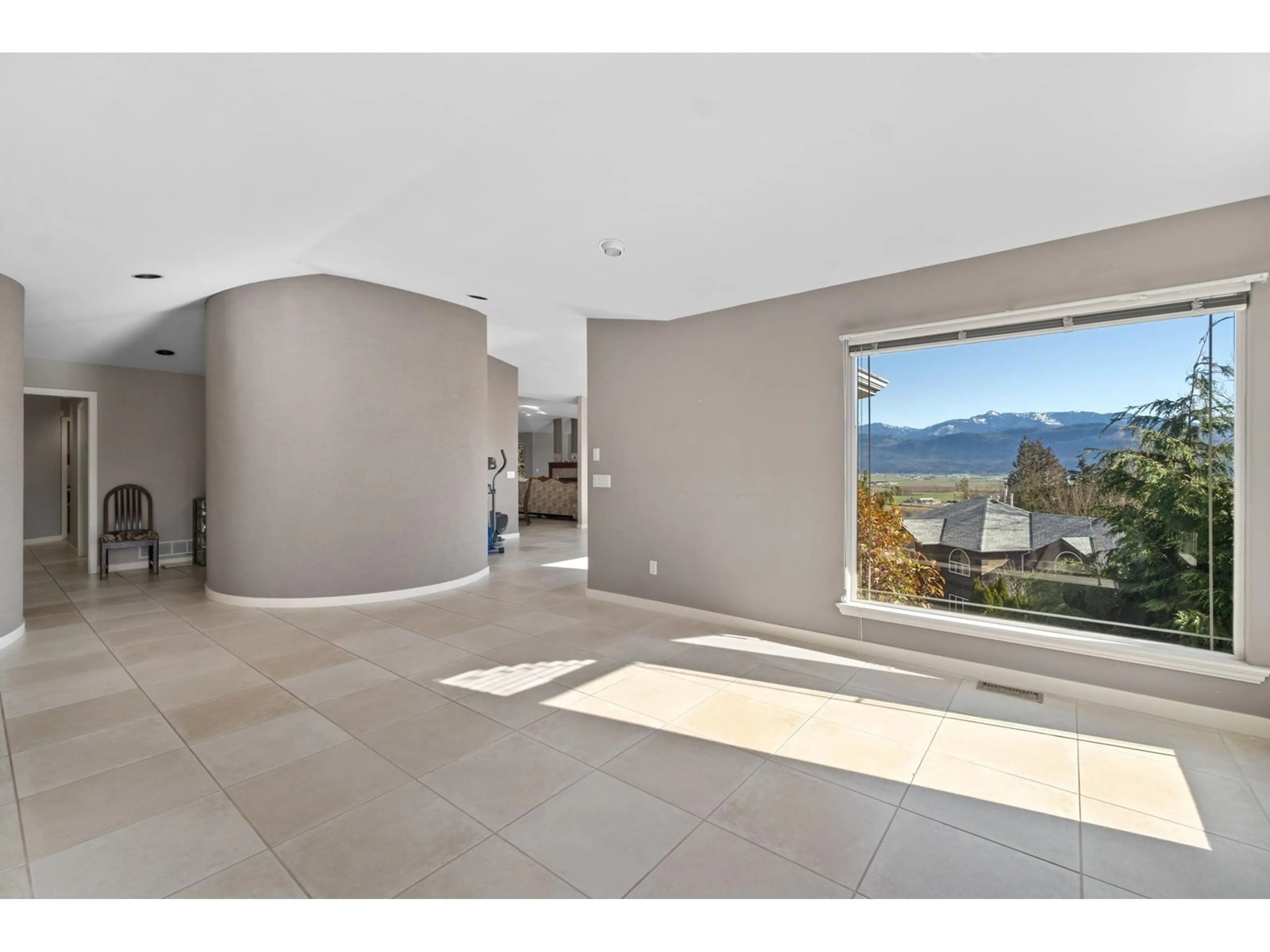 Indoor foyer for 36111 SPYGLASS, Abbotsford British Columbia V3G2W7