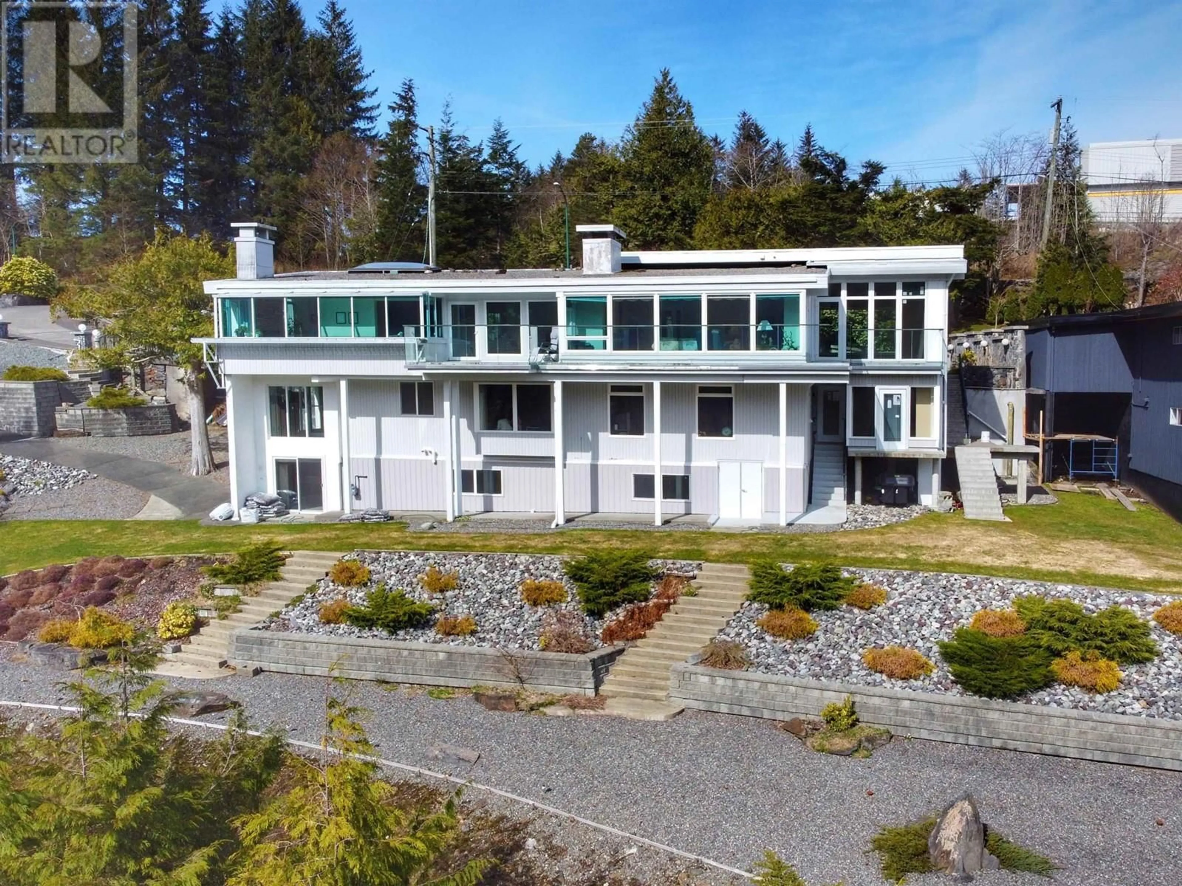A pic from outside/outdoor area/front of a property/back of a property/a pic from drone, unknown for 933 SUMMIT AVENUE, Prince Rupert British Columbia V8J2A2