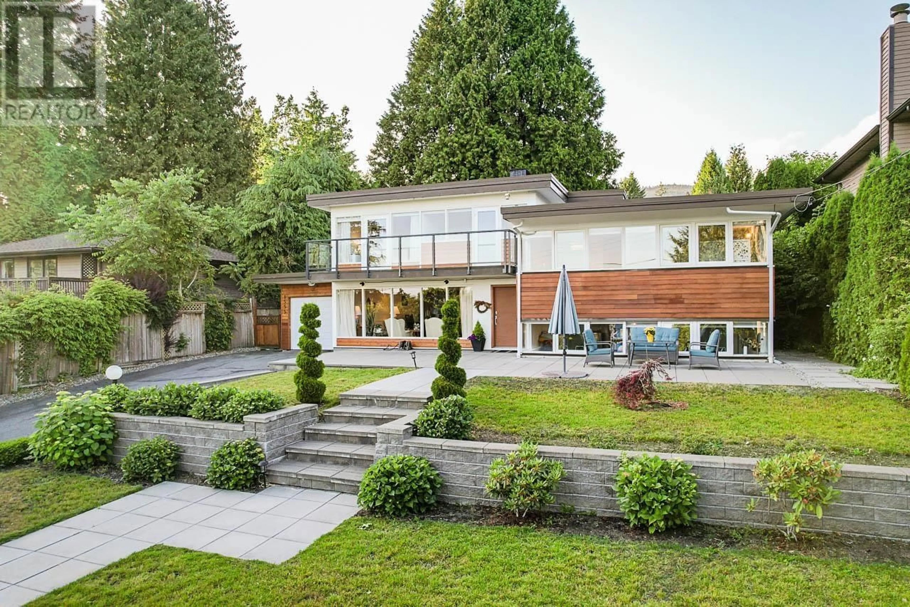 Home with brick exterior material, unknown for 1555 LAWSON AVENUE, West Vancouver British Columbia V7V2C8