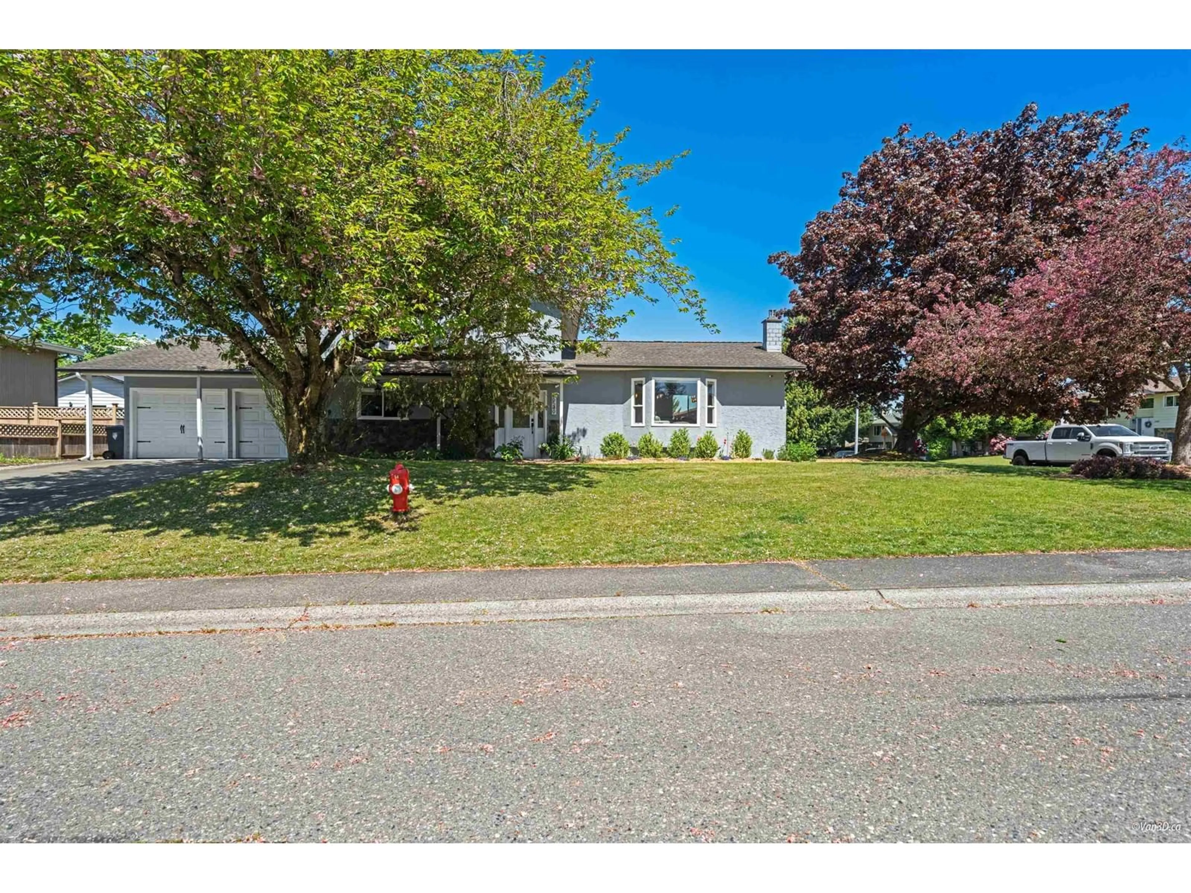 Home with vinyl exterior material, street for 26549 29B, Langley British Columbia V4W3B5