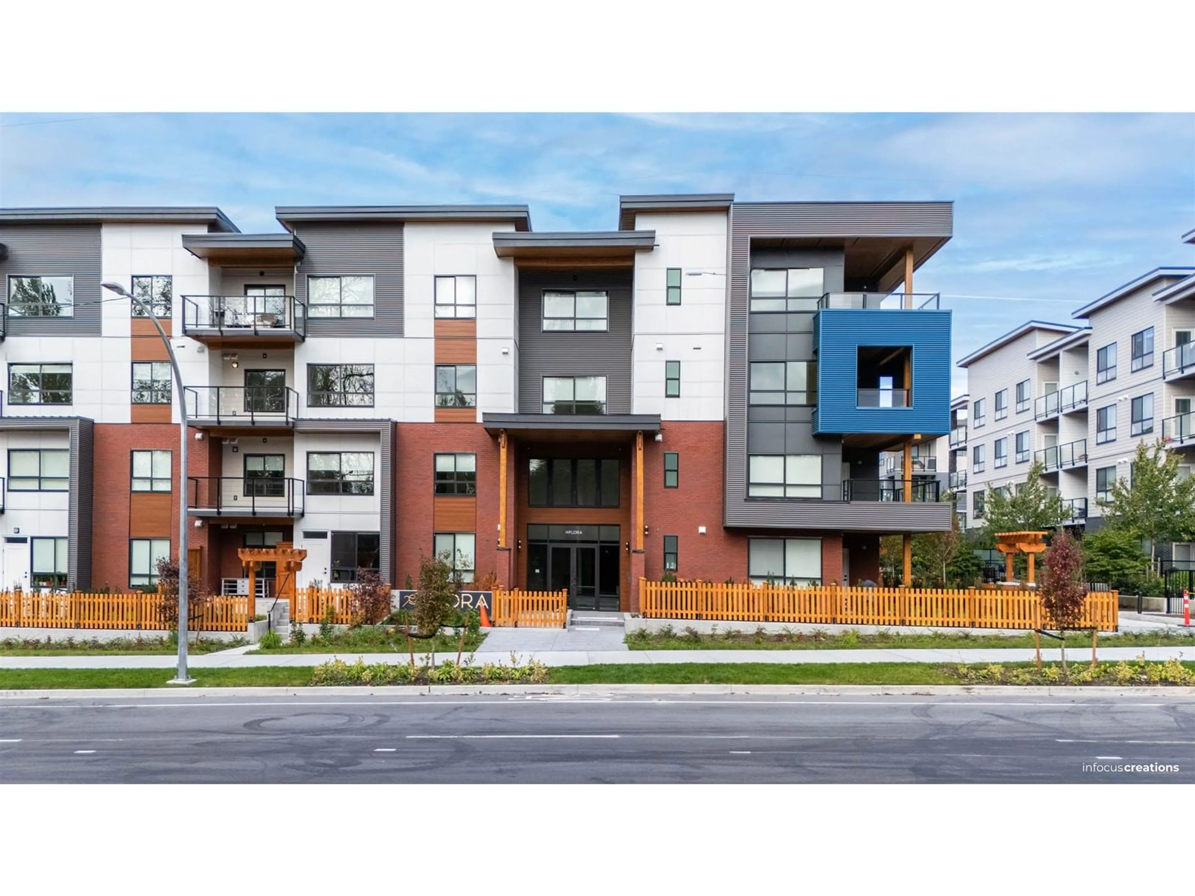 Unknown for 215 - 20286 72B, Langley British Columbia V2Y3X4