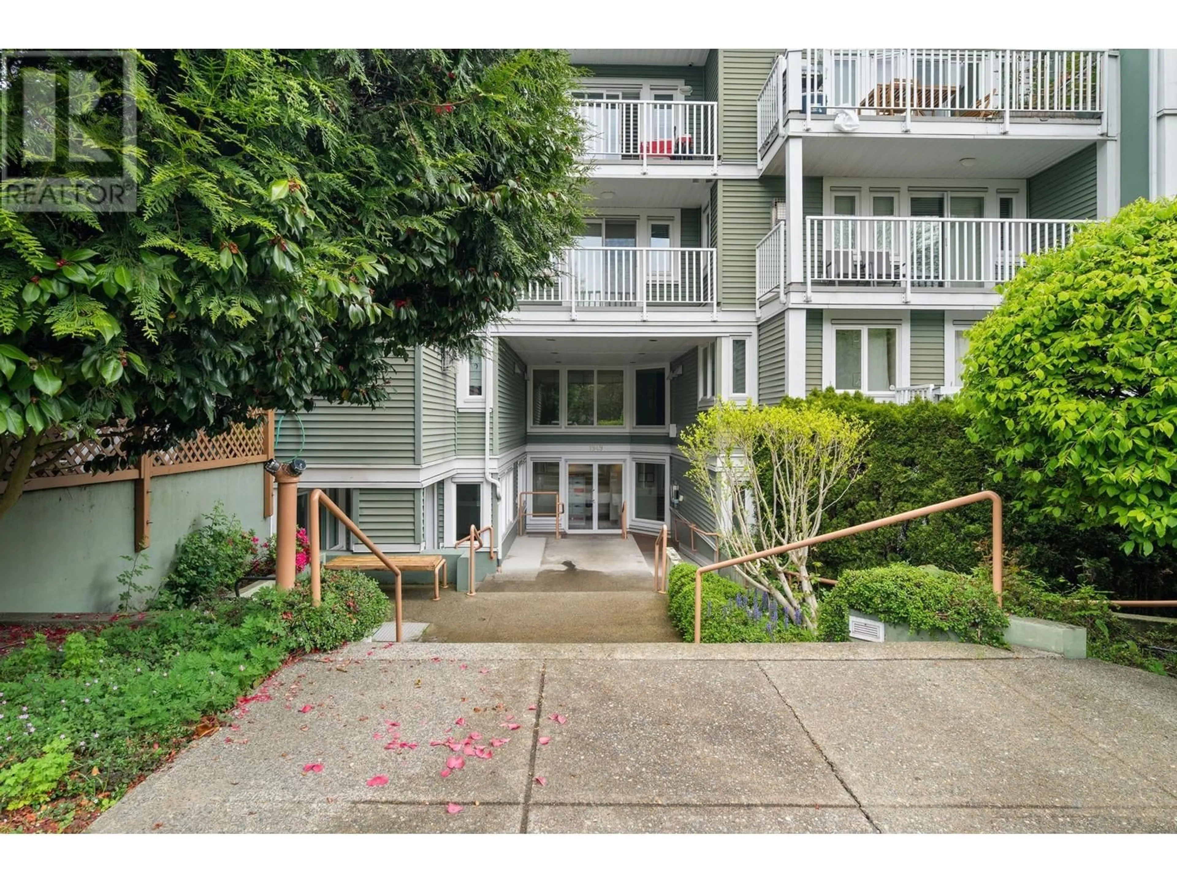 Unknown for 4 - 1949 8TH AVENUE, Vancouver British Columbia V6J1W2