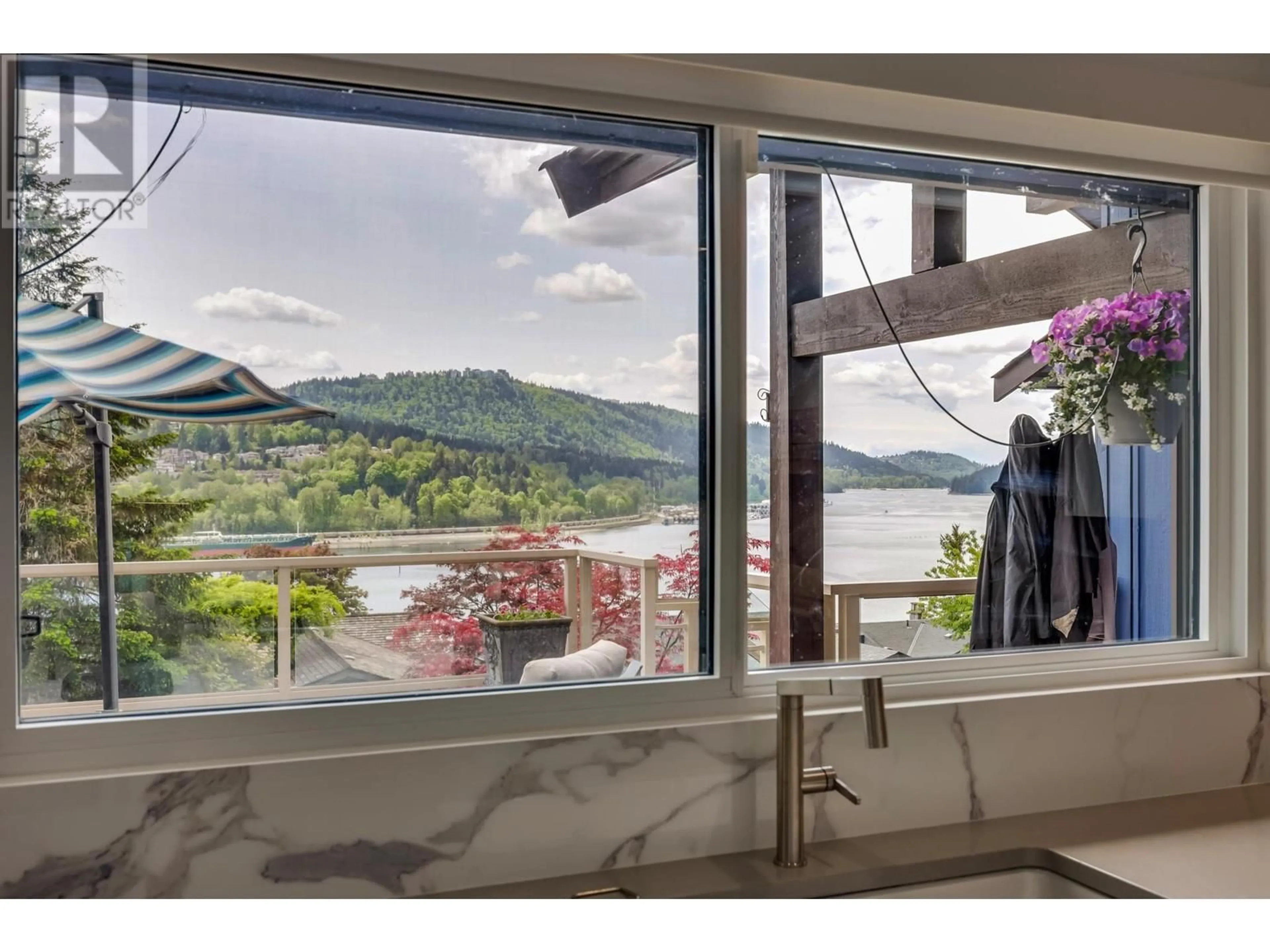 Unknown for 31 AXFORD BAY, Port Moody British Columbia V3H3R4