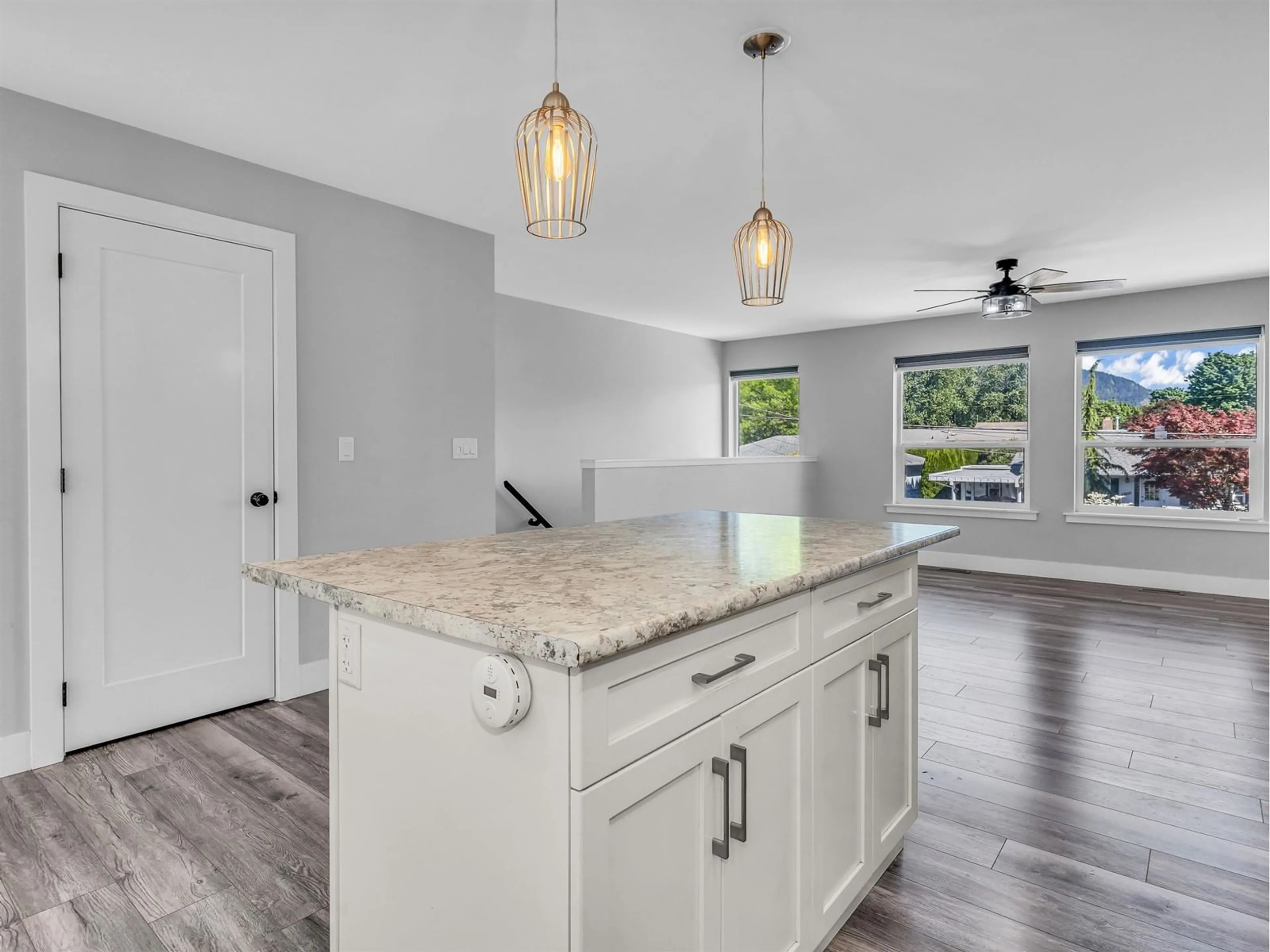 Open concept kitchen, unknown for 45614 HERRON AVENUE, Chilliwack British Columbia V2P3G9
