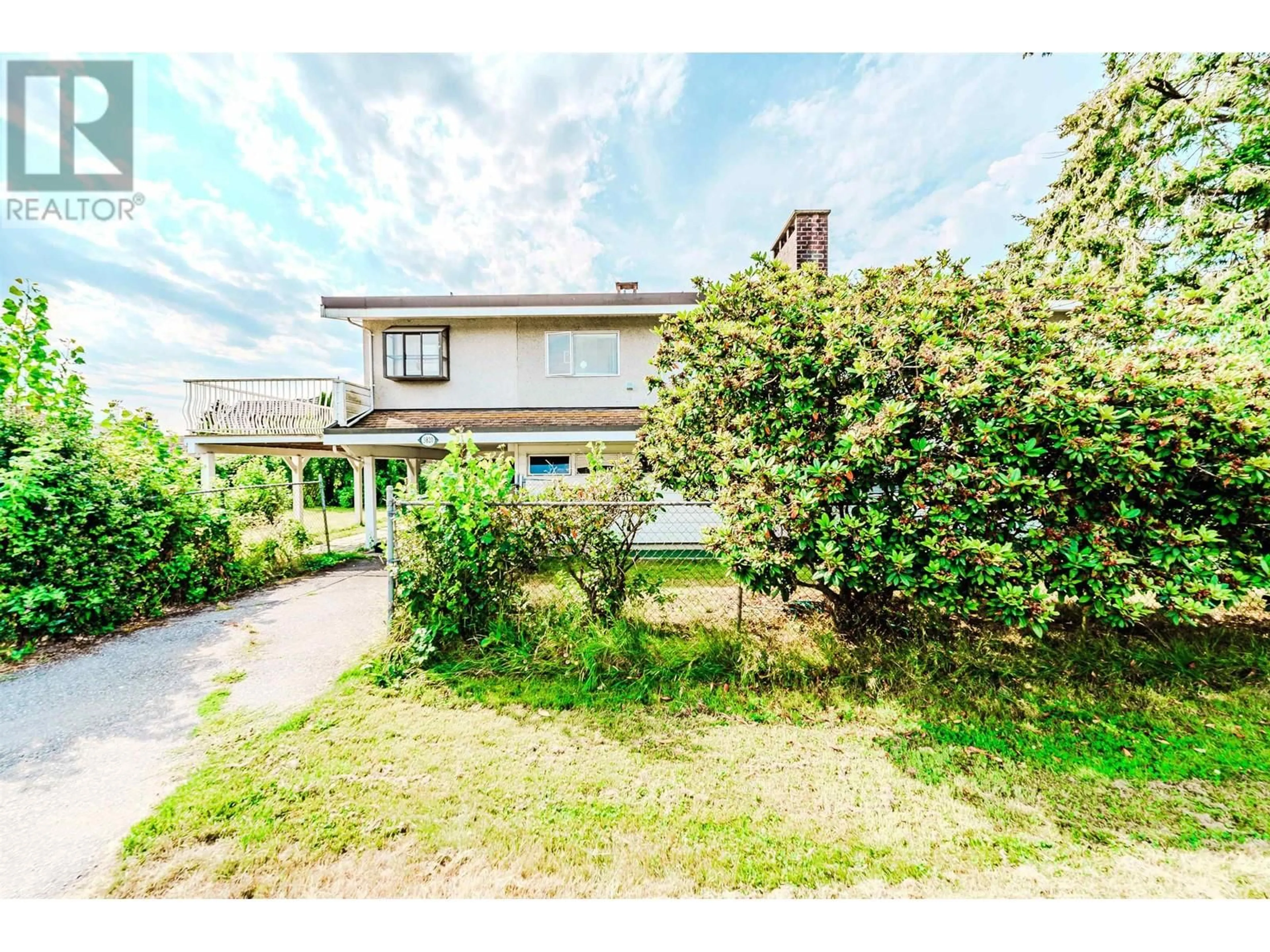 A pic from outside/outdoor area/front of a property/back of a property/a pic from drone, street for 3820 EARLMOND AVENUE, Richmond British Columbia V7E1B7