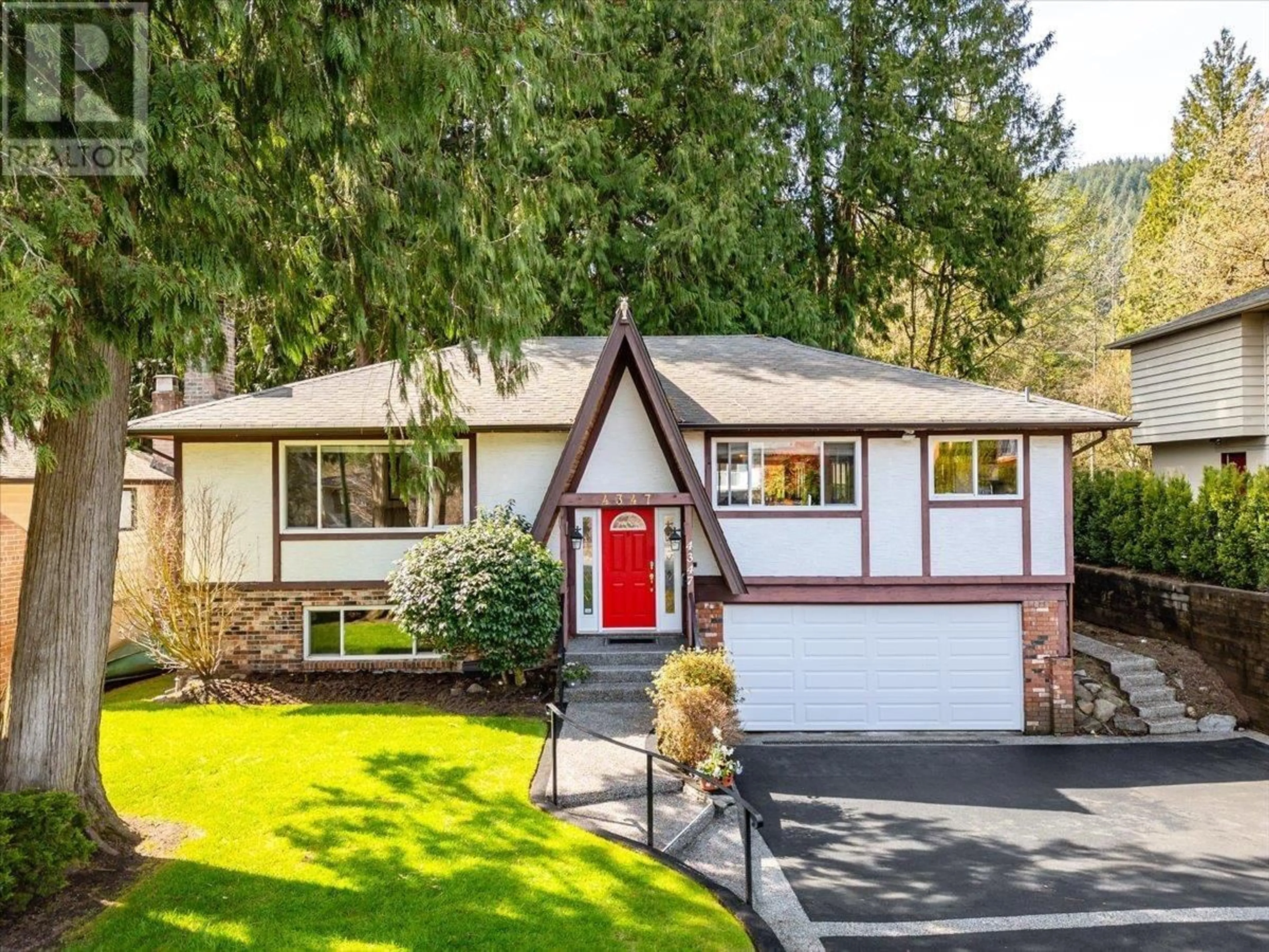 Home with vinyl exterior material, street for 4347 RUTH CRESCENT, North Vancouver British Columbia V7K2N1