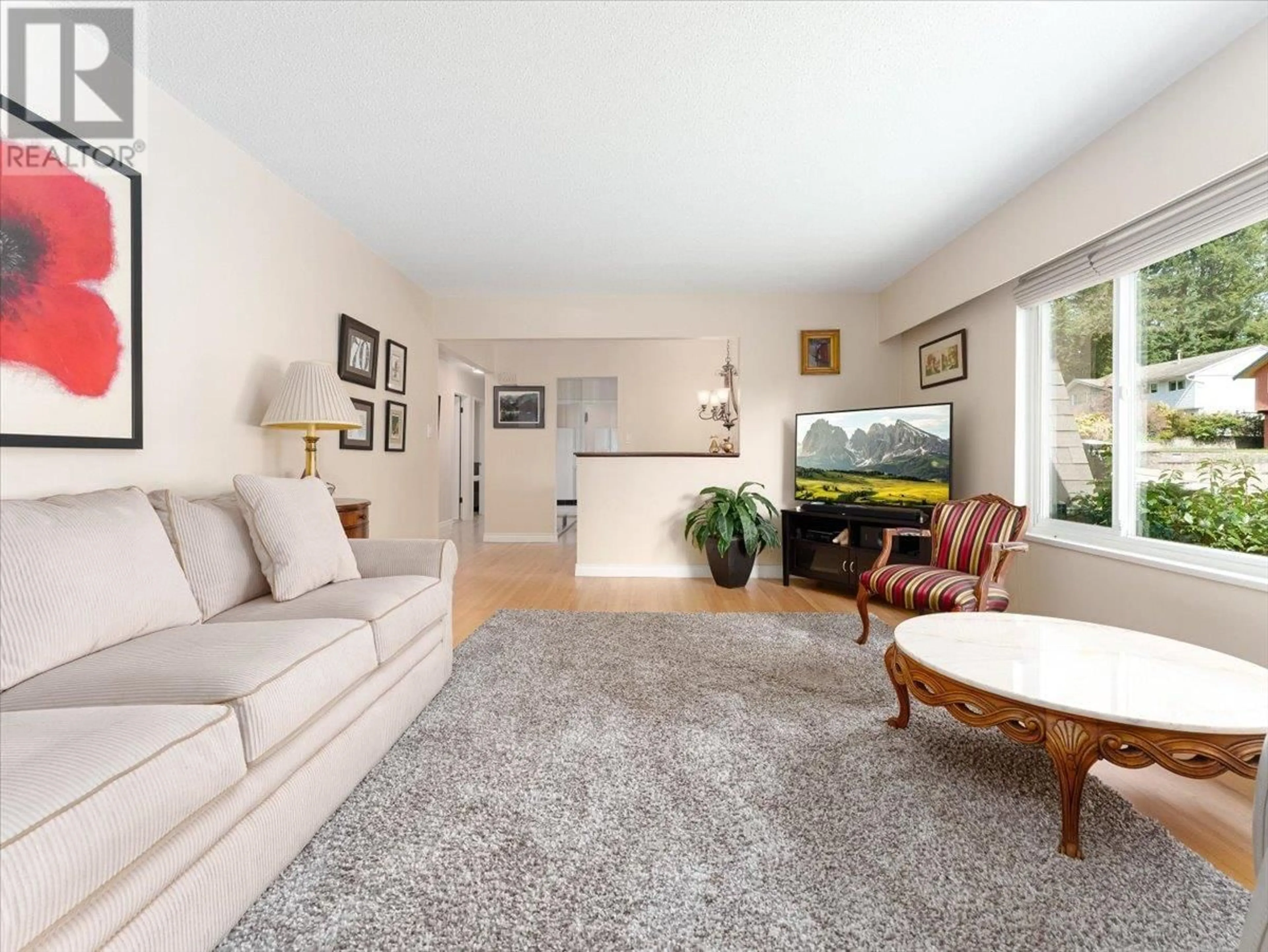 Living room with furniture, unknown for 4347 RUTH CRESCENT, North Vancouver British Columbia V7K2N1