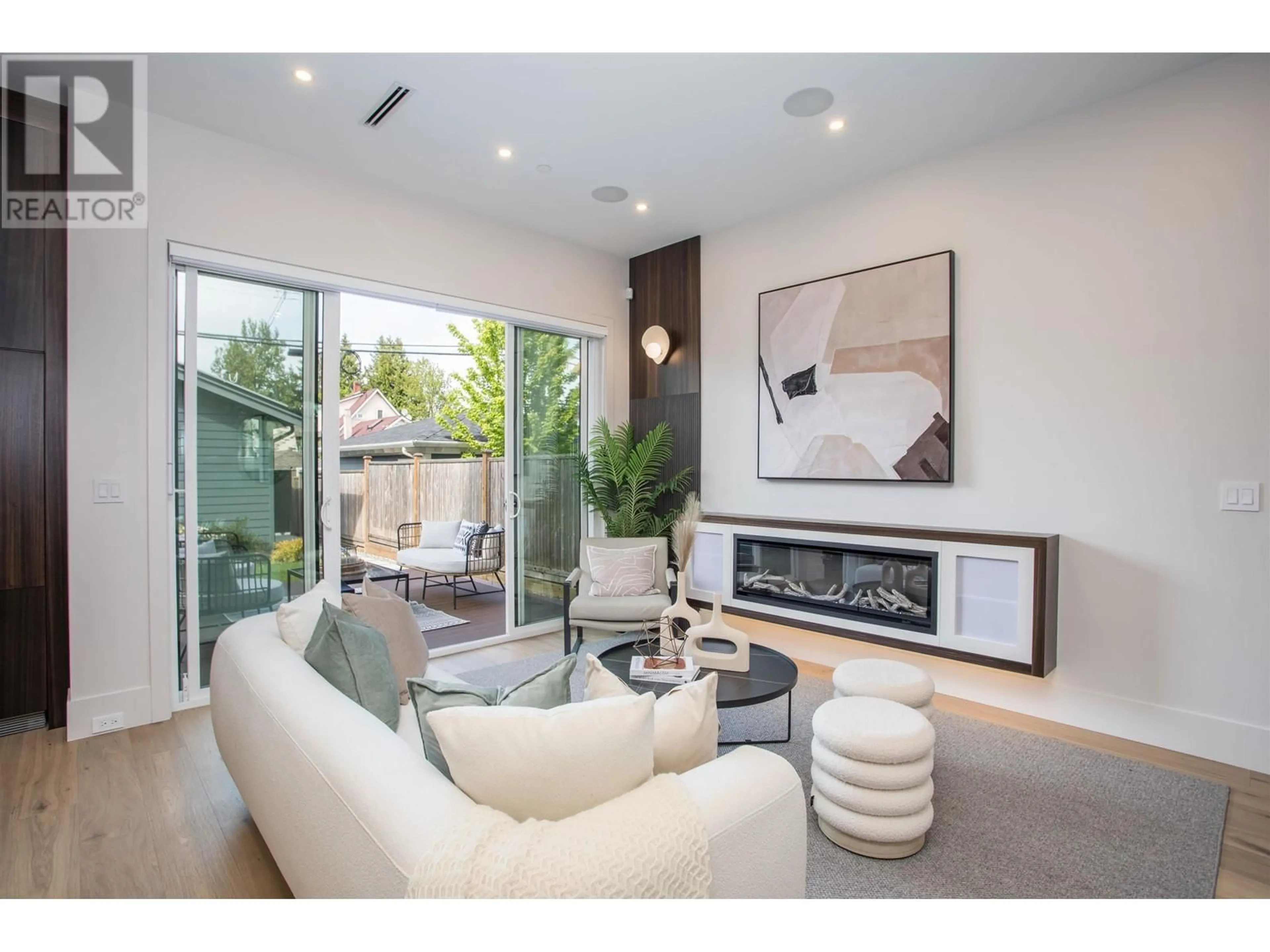 Living room with furniture, unknown for 745 39TH AVENUE, Vancouver British Columbia V5W1K5