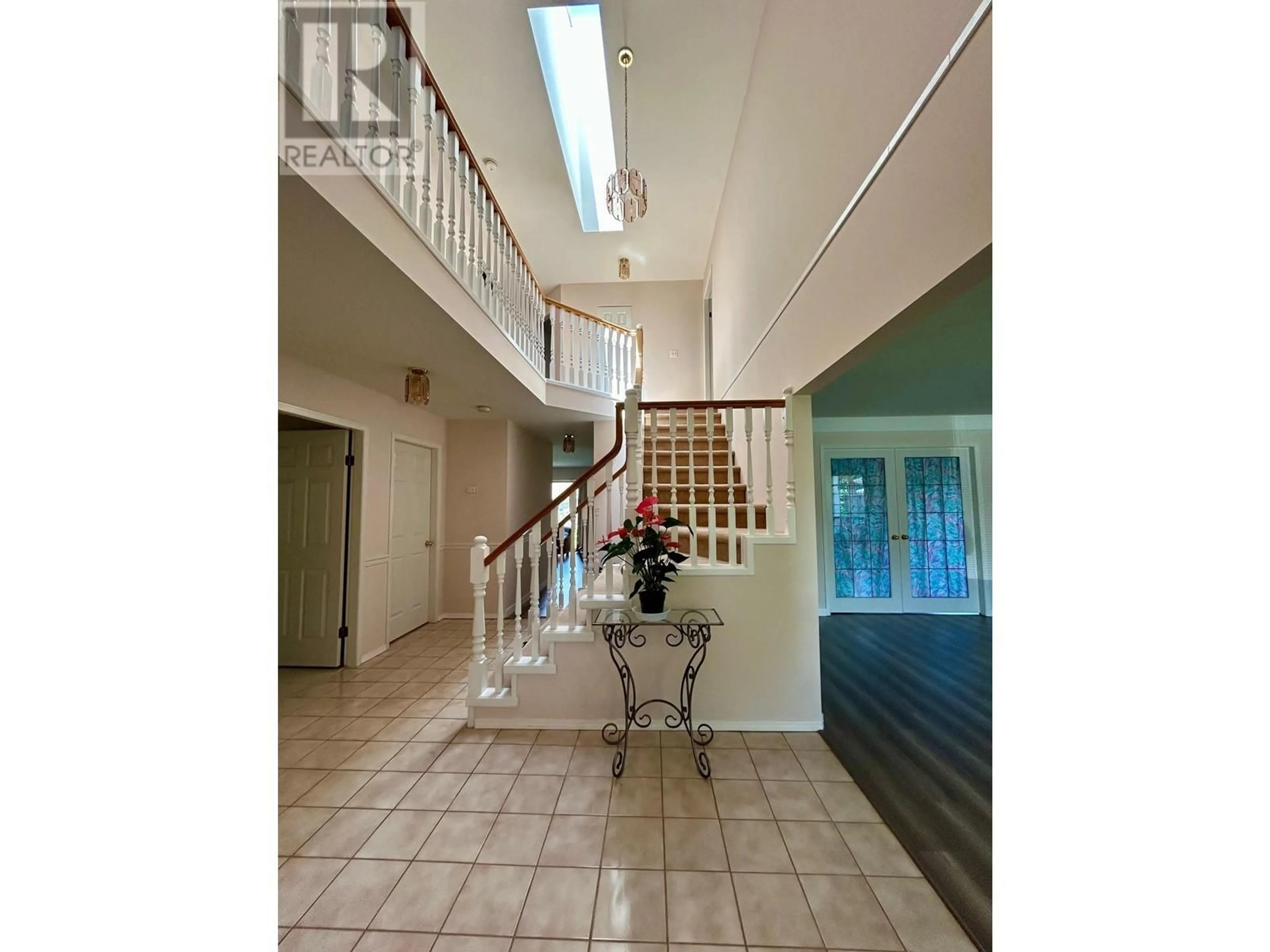 Indoor foyer for 9271 BOYD COURT, Richmond British Columbia V6Y3N9