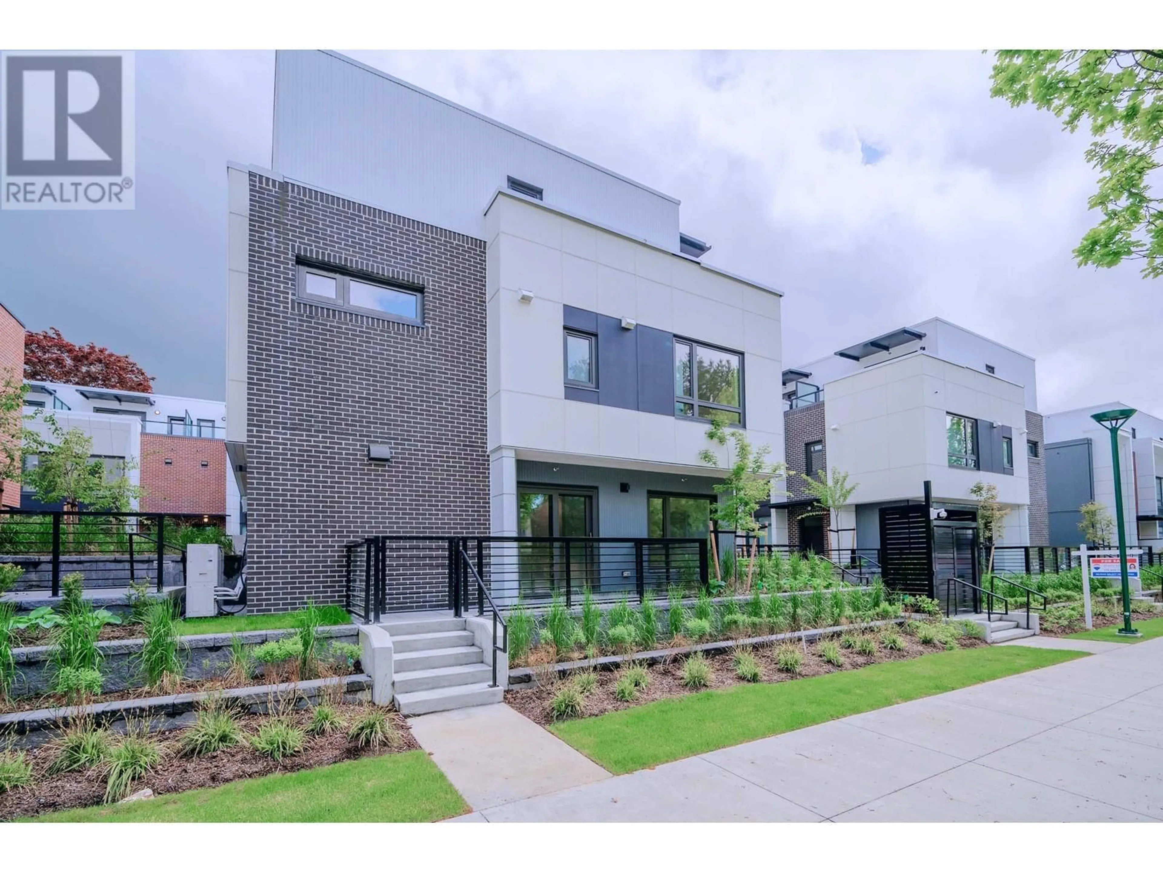 Home with brick exterior material, street for 6322 OAK STREET, Vancouver British Columbia V6M2W4